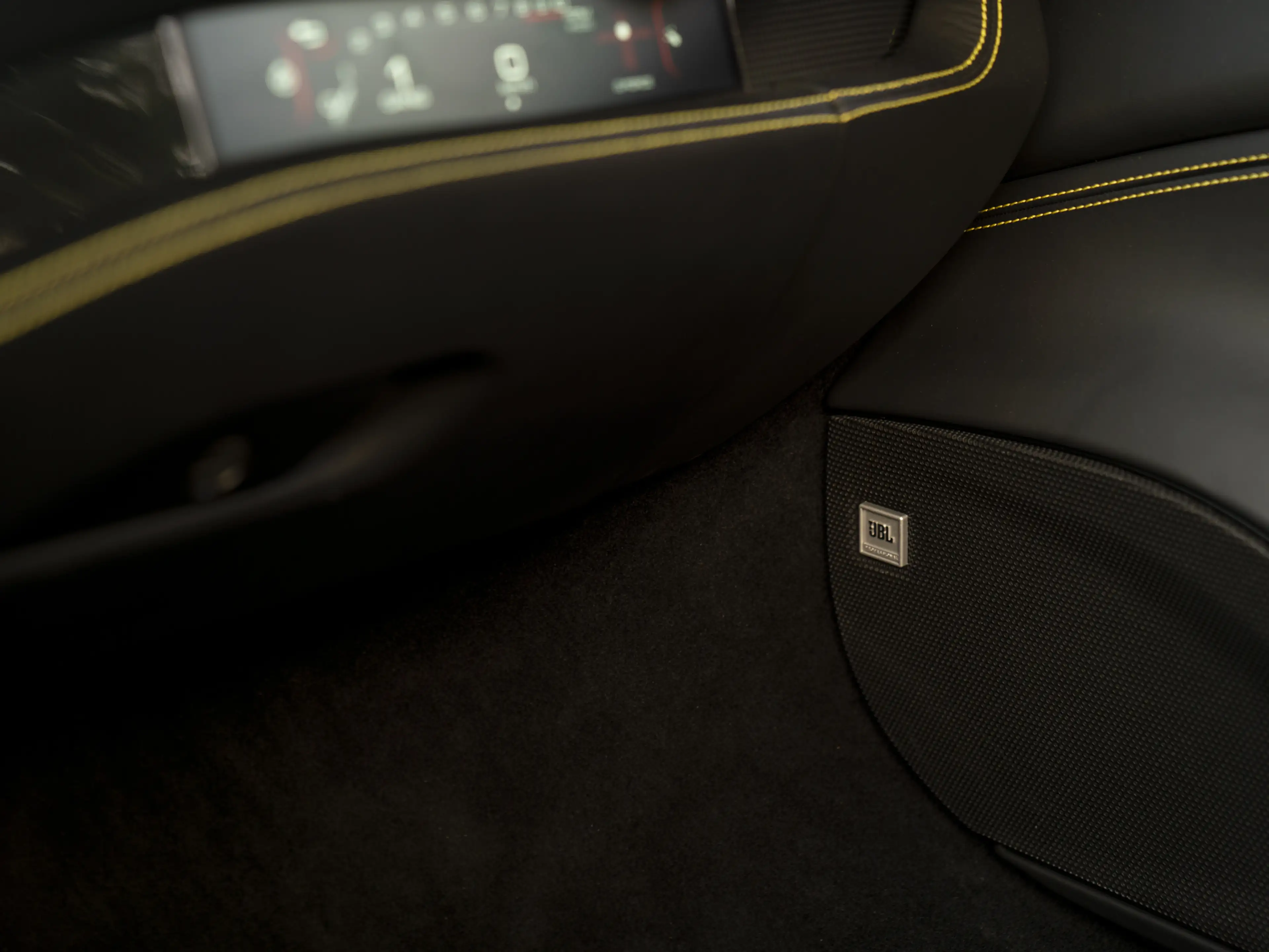 Ferrari F8 Spider 3.9 V8 HELE | Lift | JBL | Carbon interior — photo 12