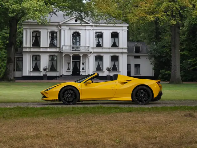Ferrari F8 Spider