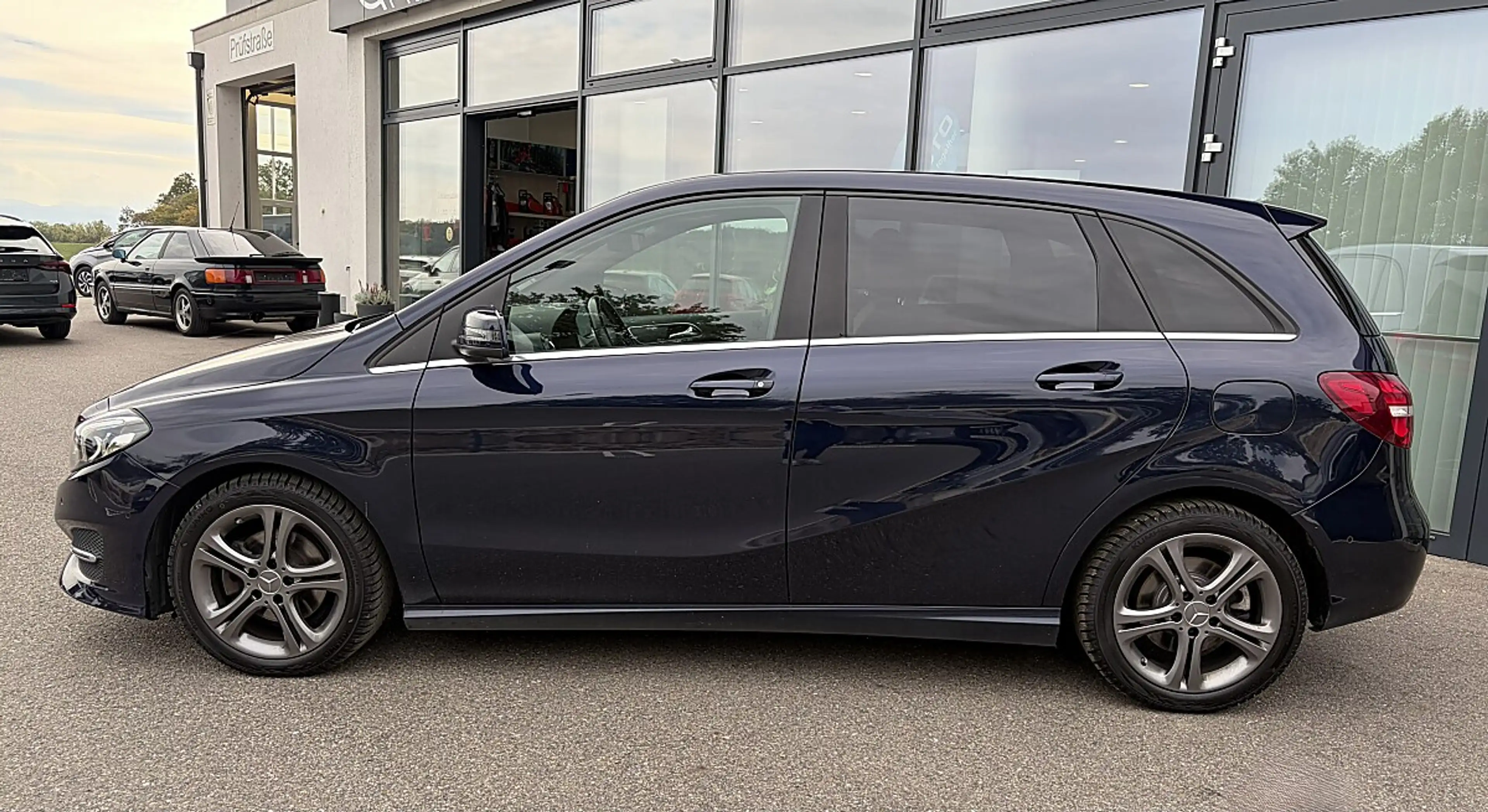 Mercedes-Benz B 200 d 4MATIC Aut. — photo 3