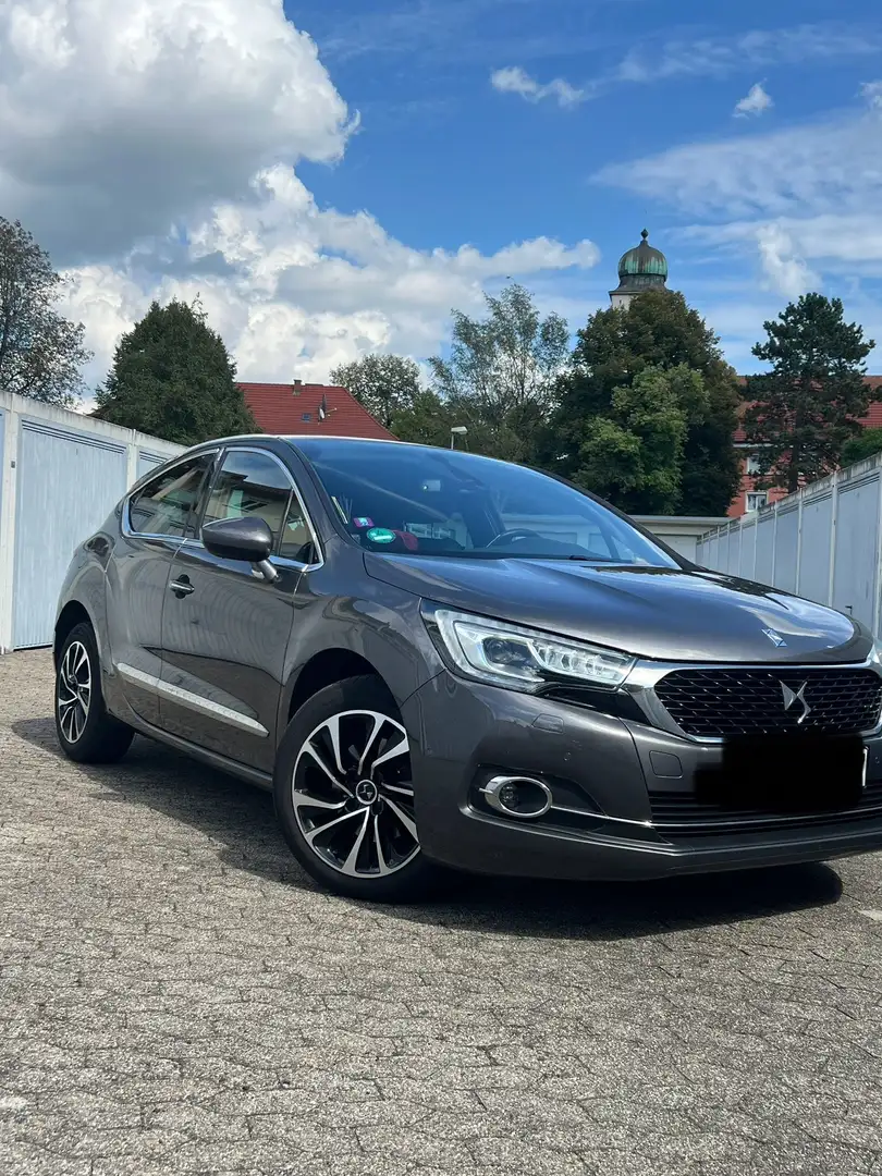 DS Automobiles DS 4 Grey - 2