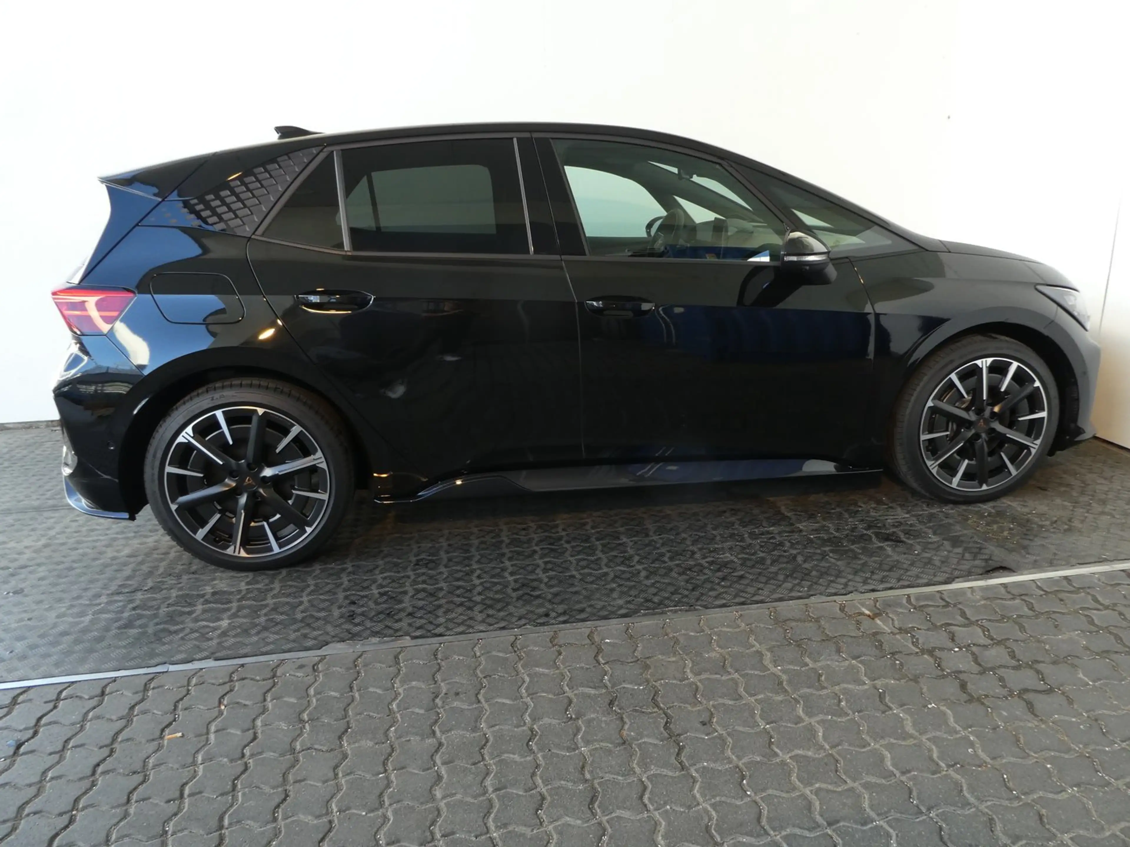 CUPRA Born PLUS 58/61 140kW/190PS — photo 15