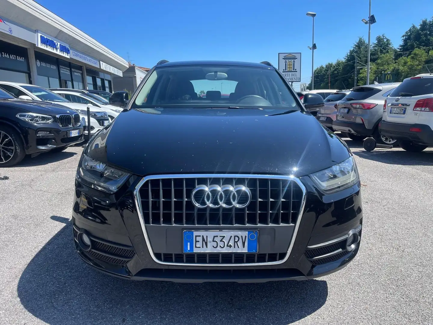 Audi Q3 2.0 tdi 140cv *NEOPATENTATI* Nero - 2