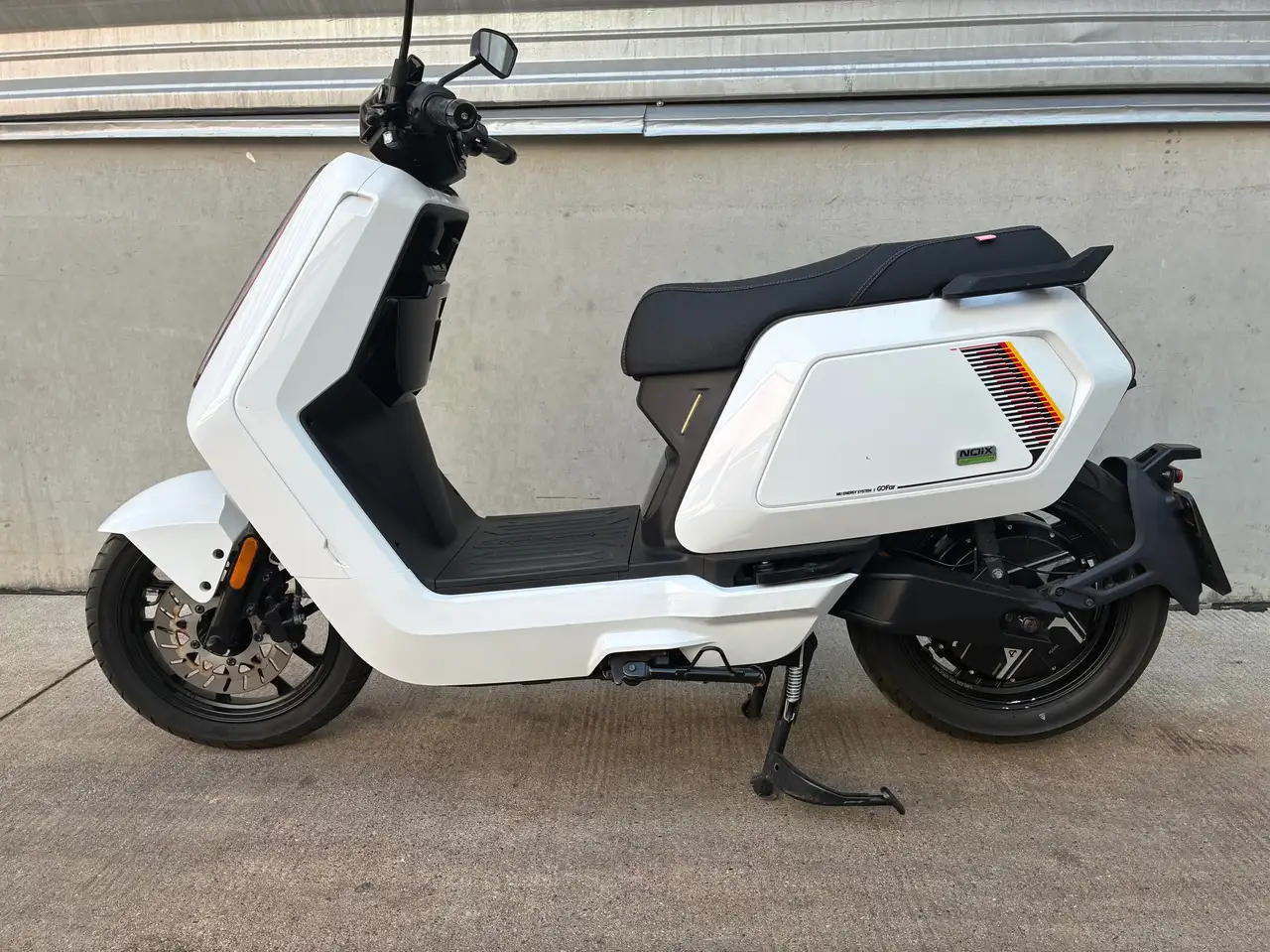 Niu NQix 150