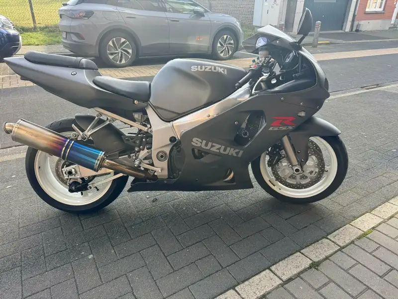 Suzuki GSX-R 600 - foto 3