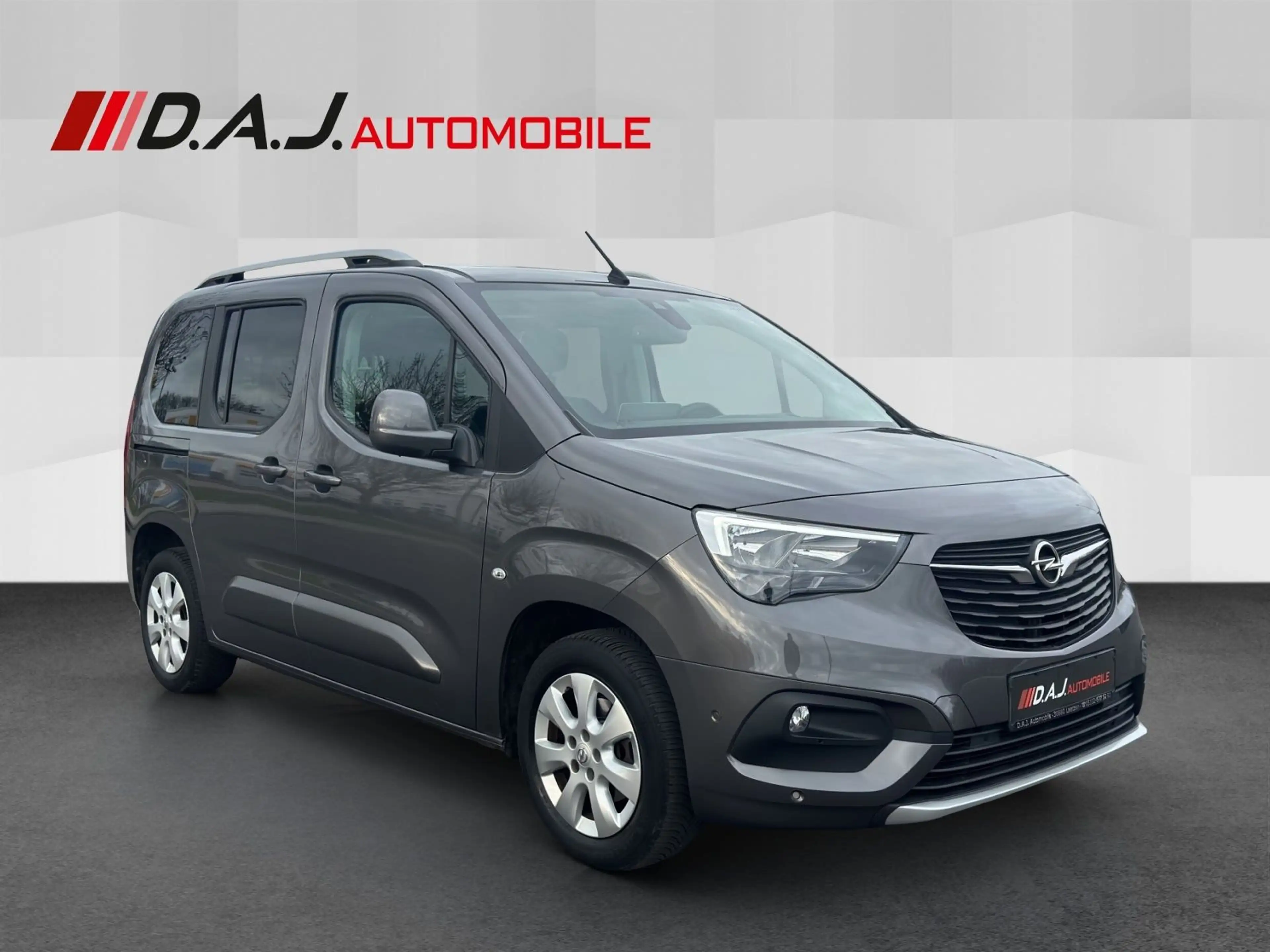 Opel Combo Life 1.2 Turbo Innovation NAV SHZ HuD Pano — photo 7