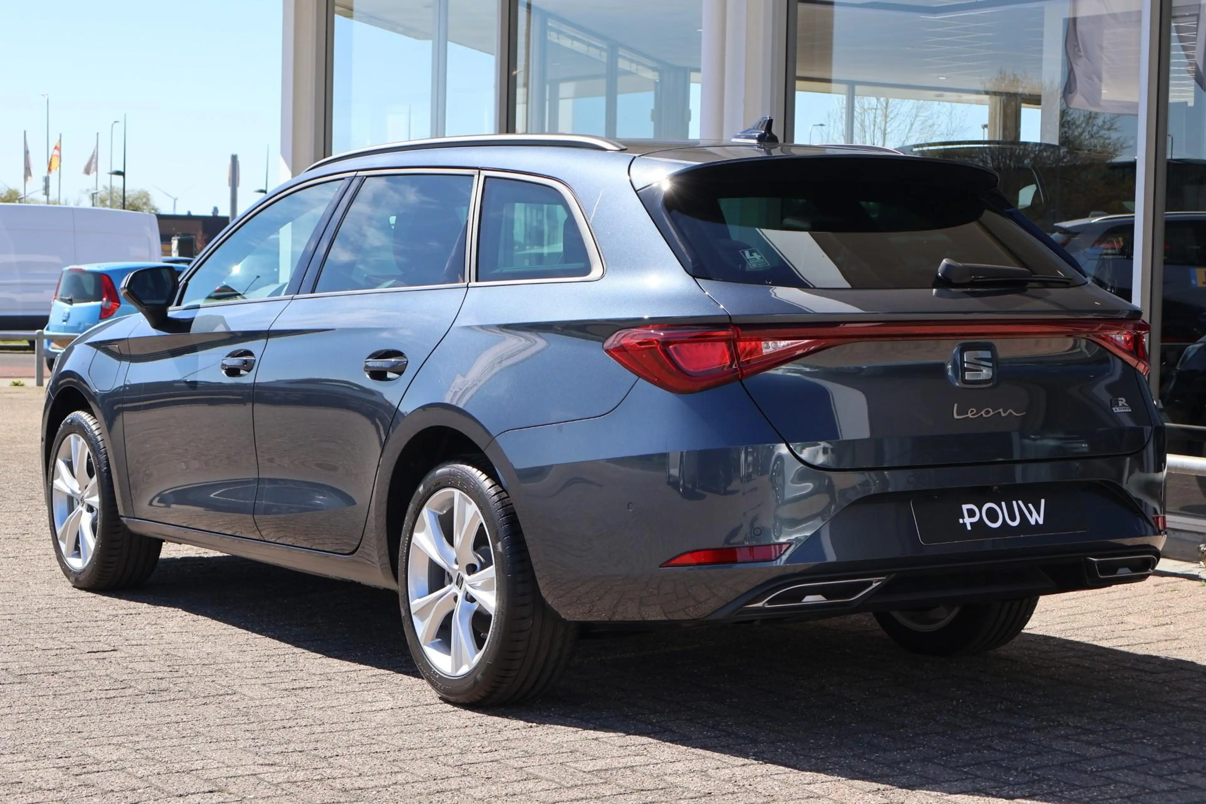 SEAT Leon e-Hybrid Sportstourer 1.5 TSI 204pk FR Business | Panoramad — photo 11
