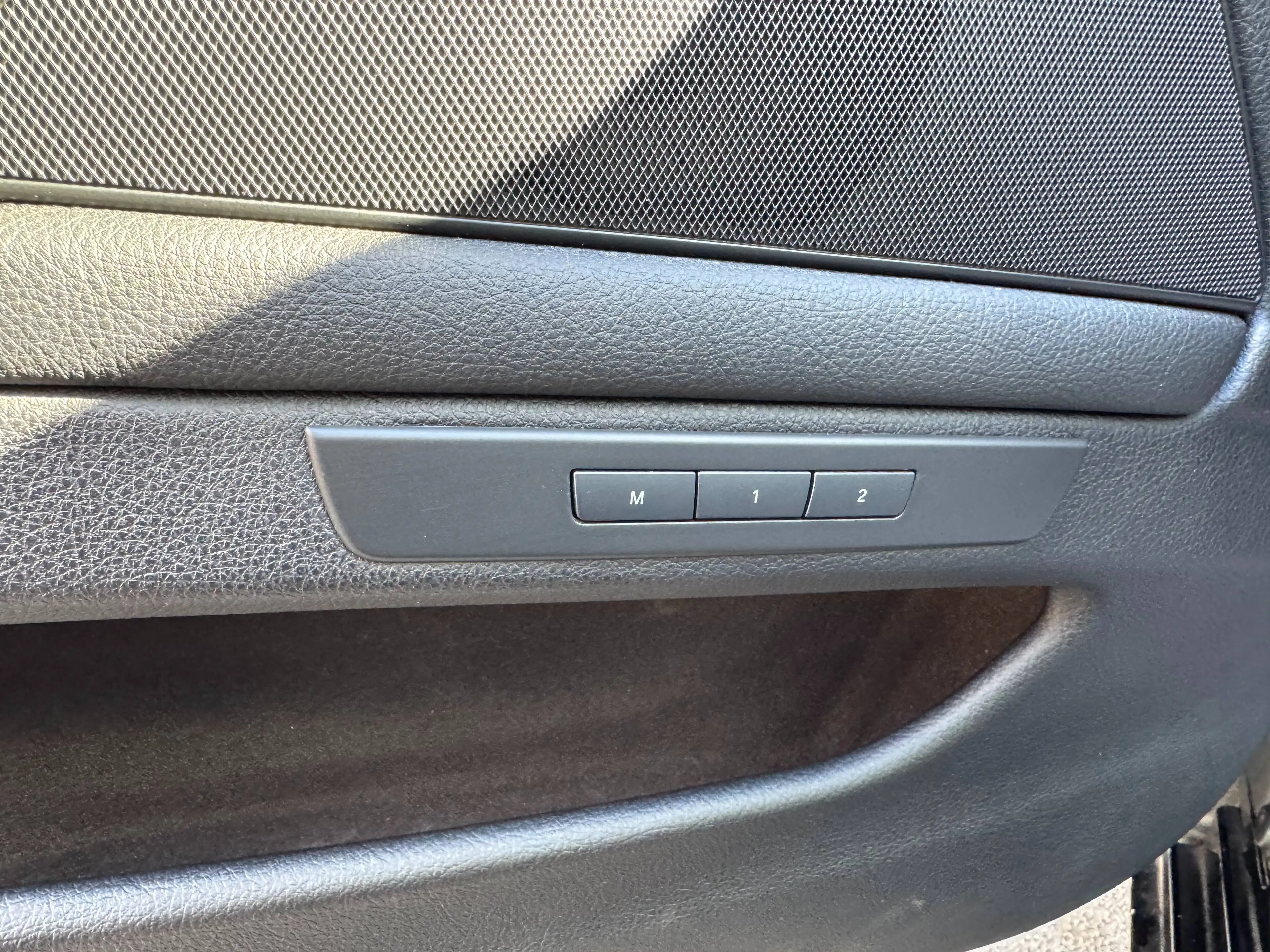 BMW 525 525 d AUTOMATIK*PANORAMA*MEMORY*360 KAMERA*20 ZOLL FELGEN*ANHÄNGERKUPPLUNG*BLUETOOTH*BI-XENON*MEGA SCHÖN** — photo 8