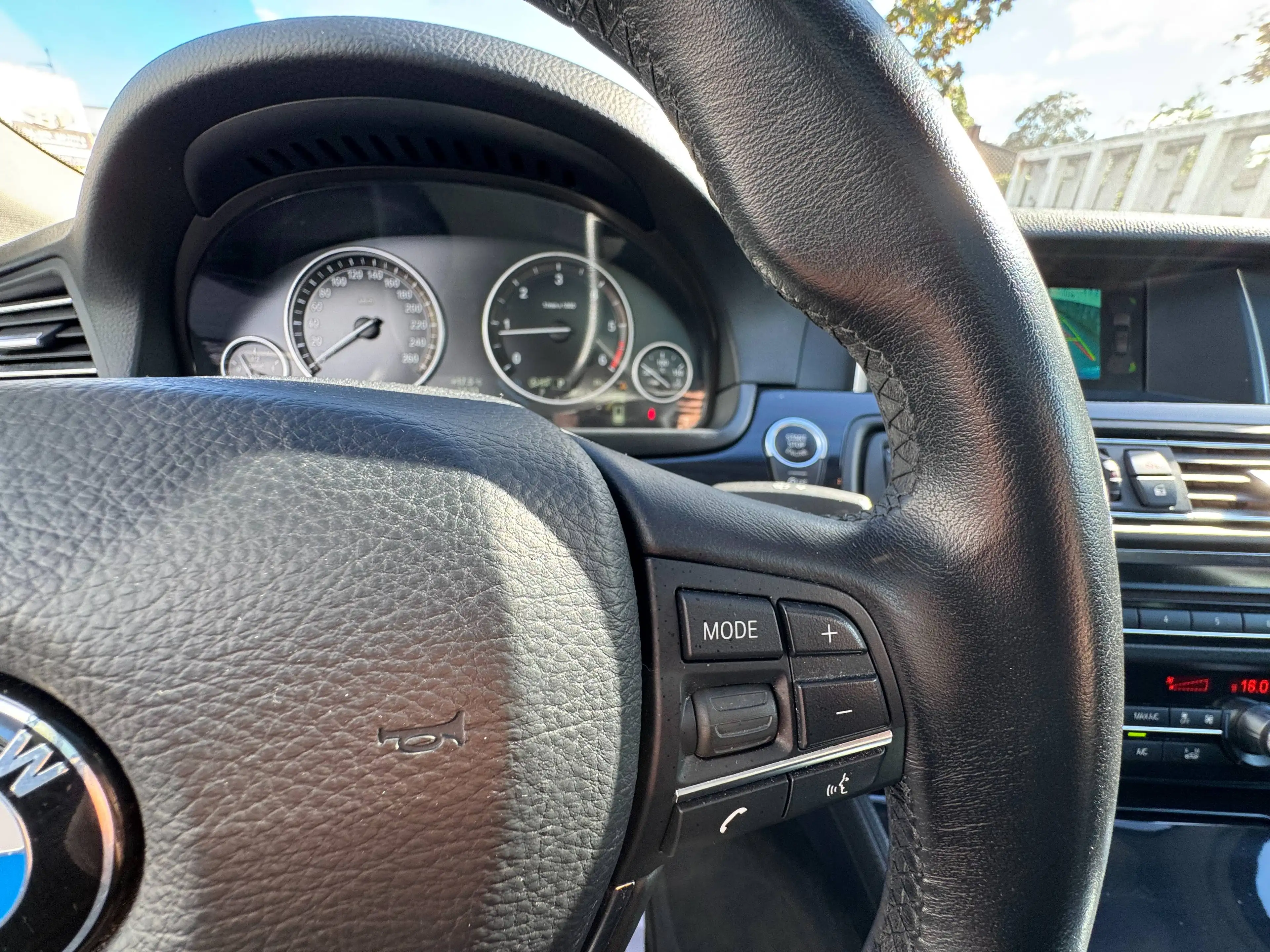 BMW 525 525 d AUTOMATIK*PANORAMA*MEMORY*360 KAMERA*20 ZOLL FELGEN*ANHÄNGERKUPPLUNG*BLUETOOTH*BI-XENON*MEGA SCHÖN** — photo 13