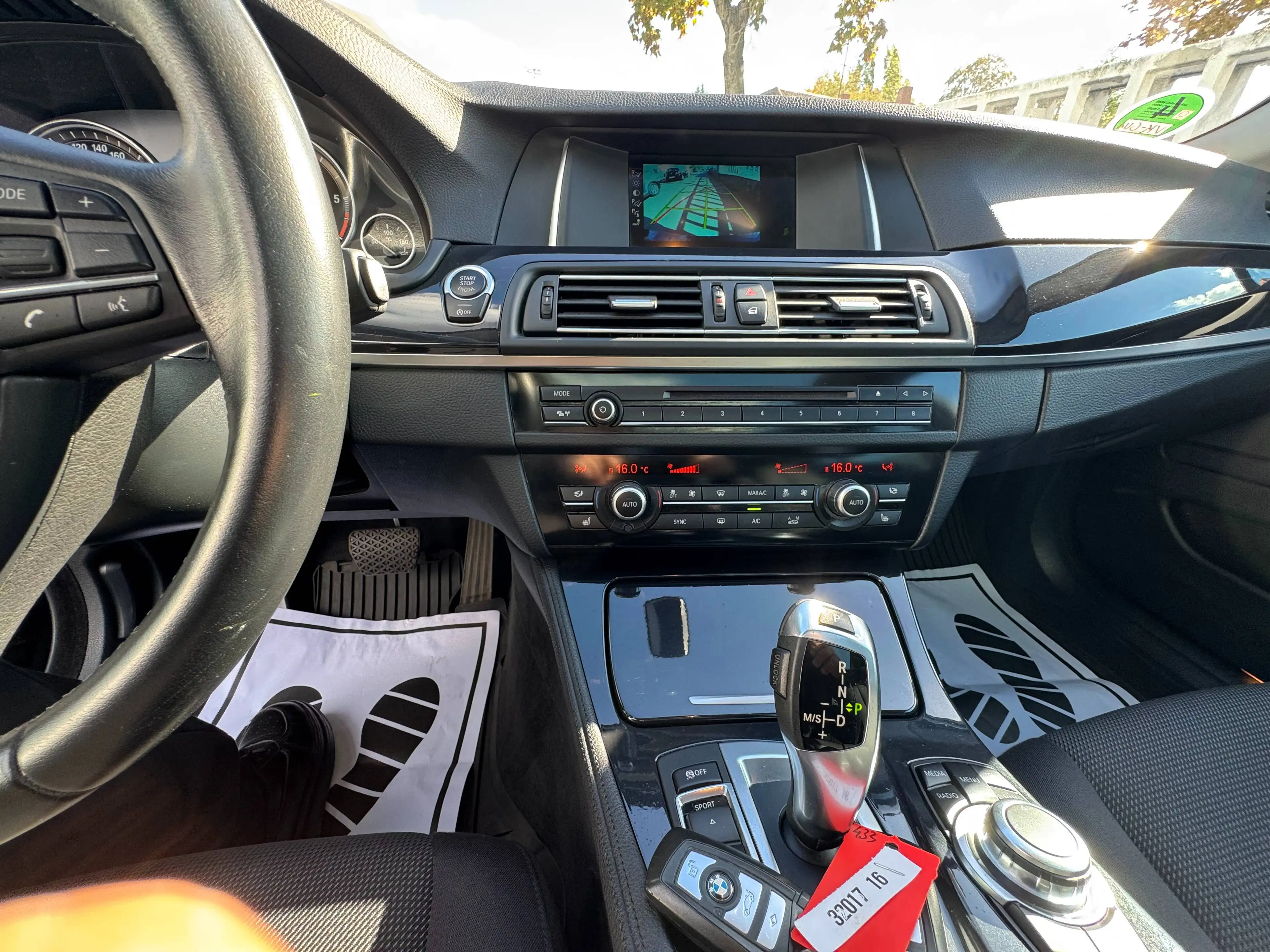 BMW 525 525 d AUTOMATIK*PANORAMA*MEMORY*360 KAMERA*20 ZOLL FELGEN*ANHÄNGERKUPPLUNG*BLUETOOTH*BI-XENON*MEGA SCHÖN** — photo 11