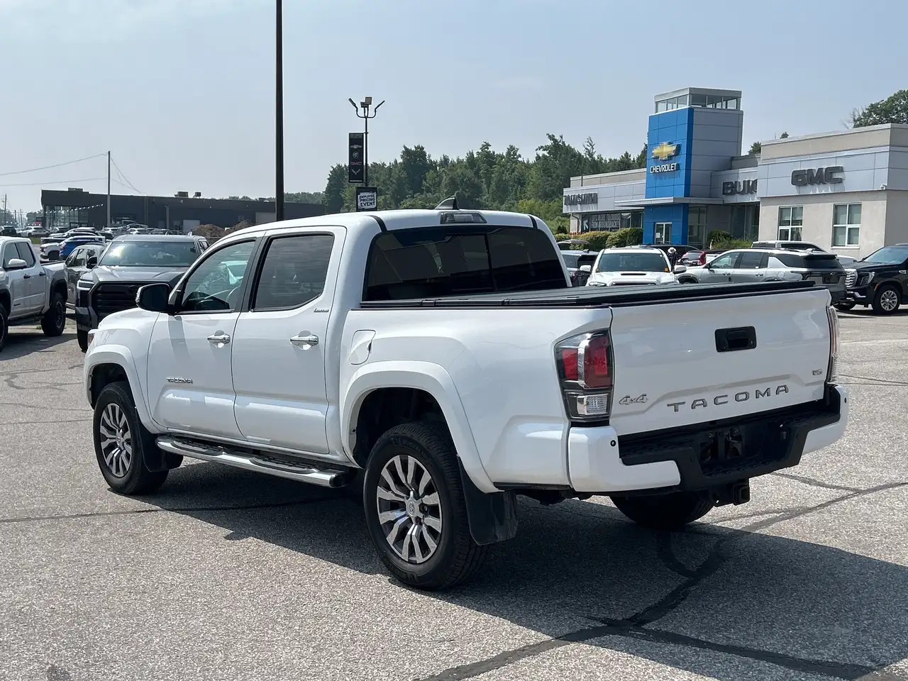 Toyota Tacoma снимка Toyota Tacoma