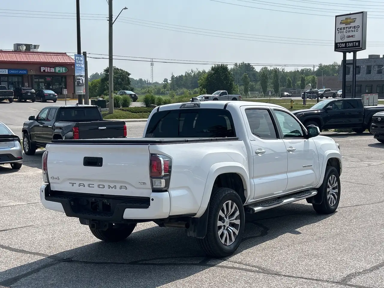 Toyota Tacoma снимка Toyota Tacoma