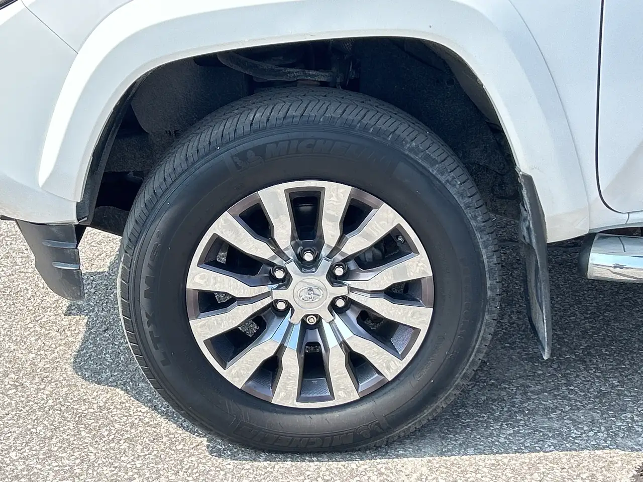Toyota Tacoma снимка Toyota Tacoma