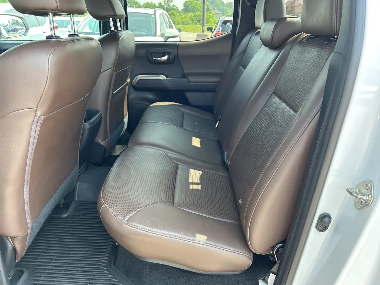 Toyota Tacoma снимка Toyota Tacoma