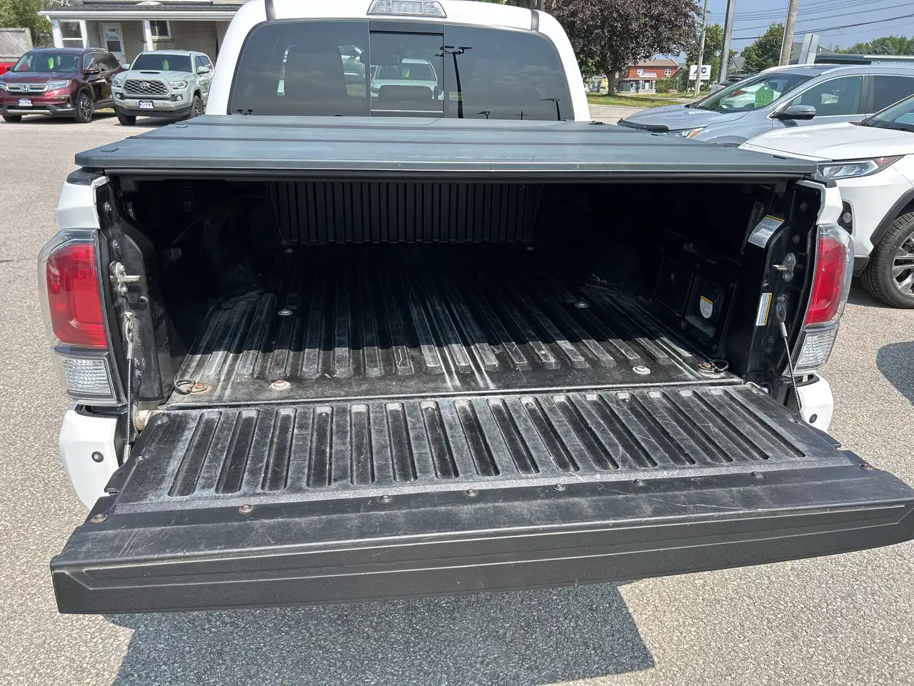 Toyota Tacoma снимка Toyota Tacoma