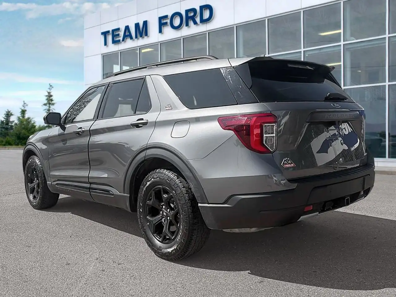 Ford Explorer снимка Ford Explorer