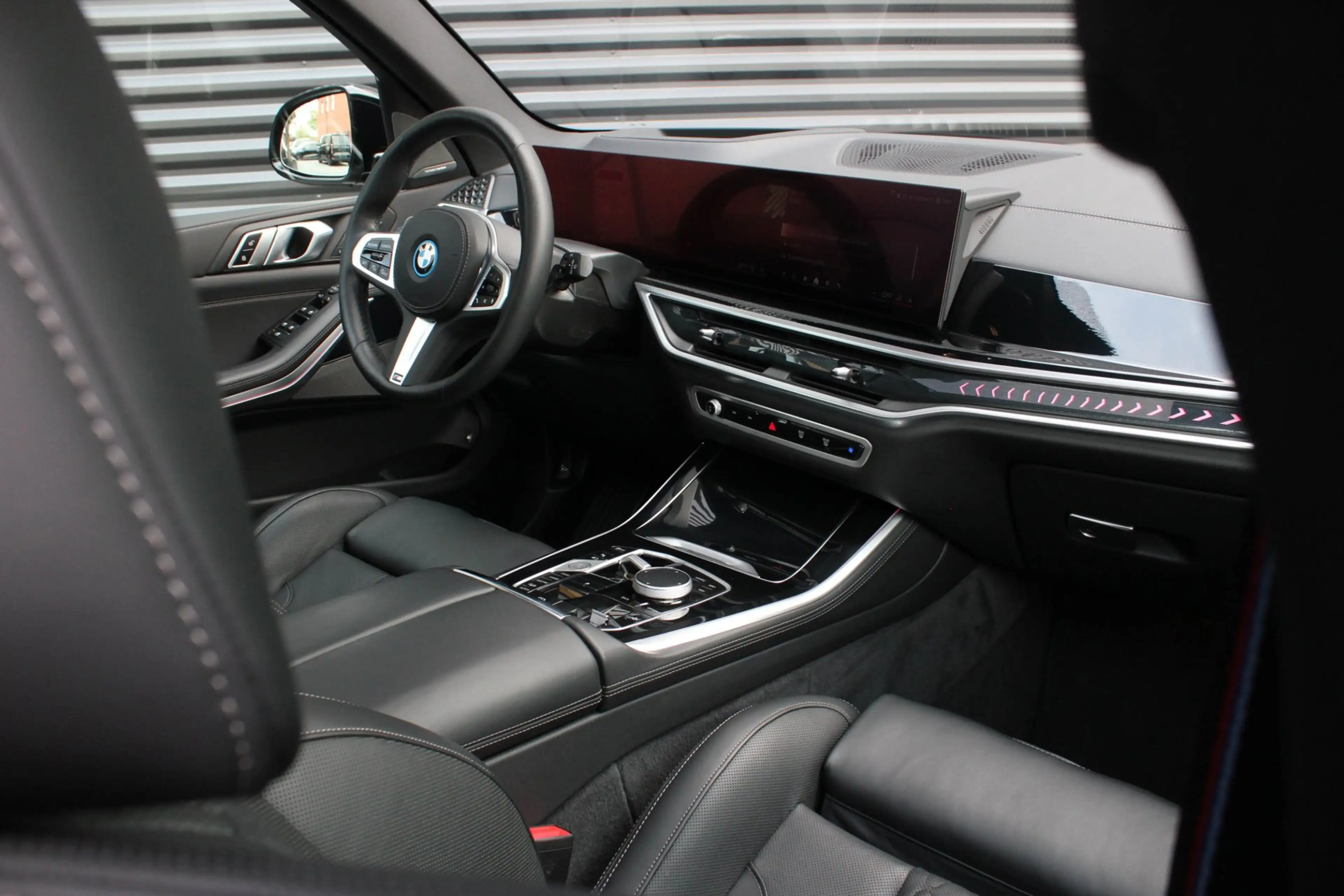 BMW X5 XDrive50e High Executive M-SPORT PRO / M-SEATS / S — photo 42