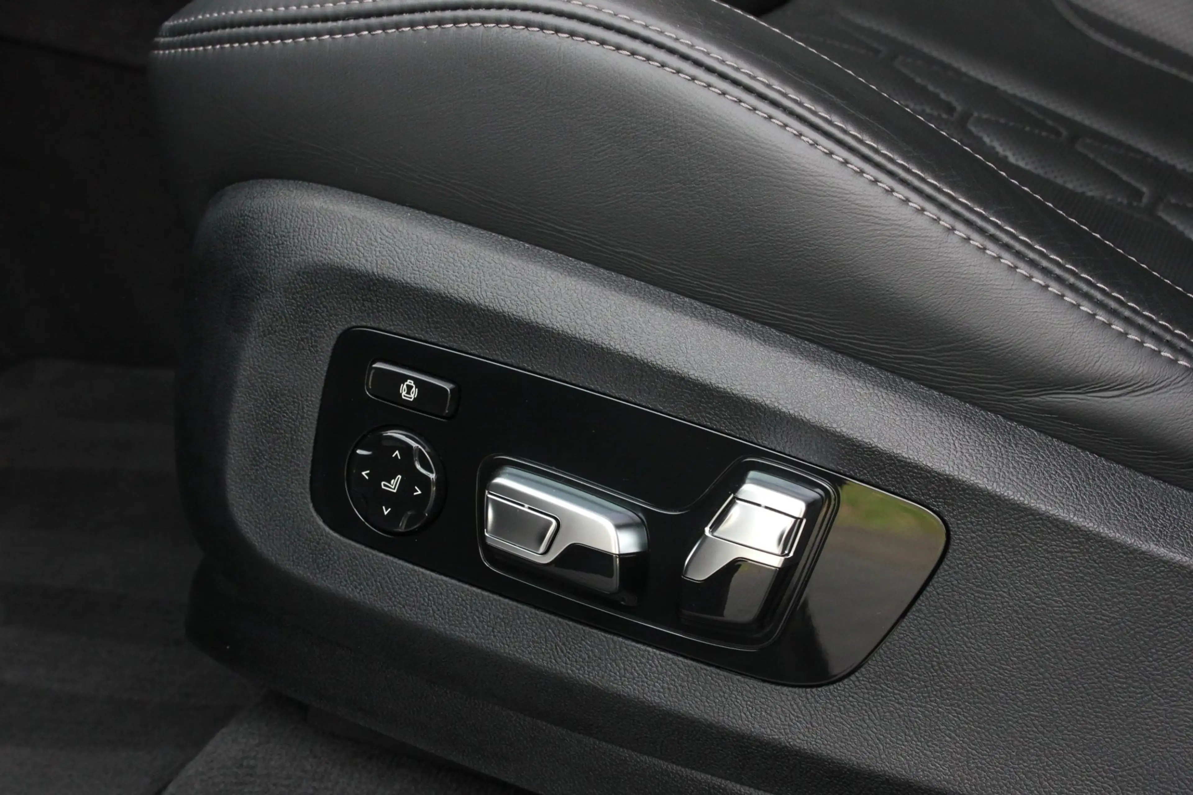 BMW X5 XDrive50e High Executive M-SPORT PRO / M-SEATS / S — photo 16