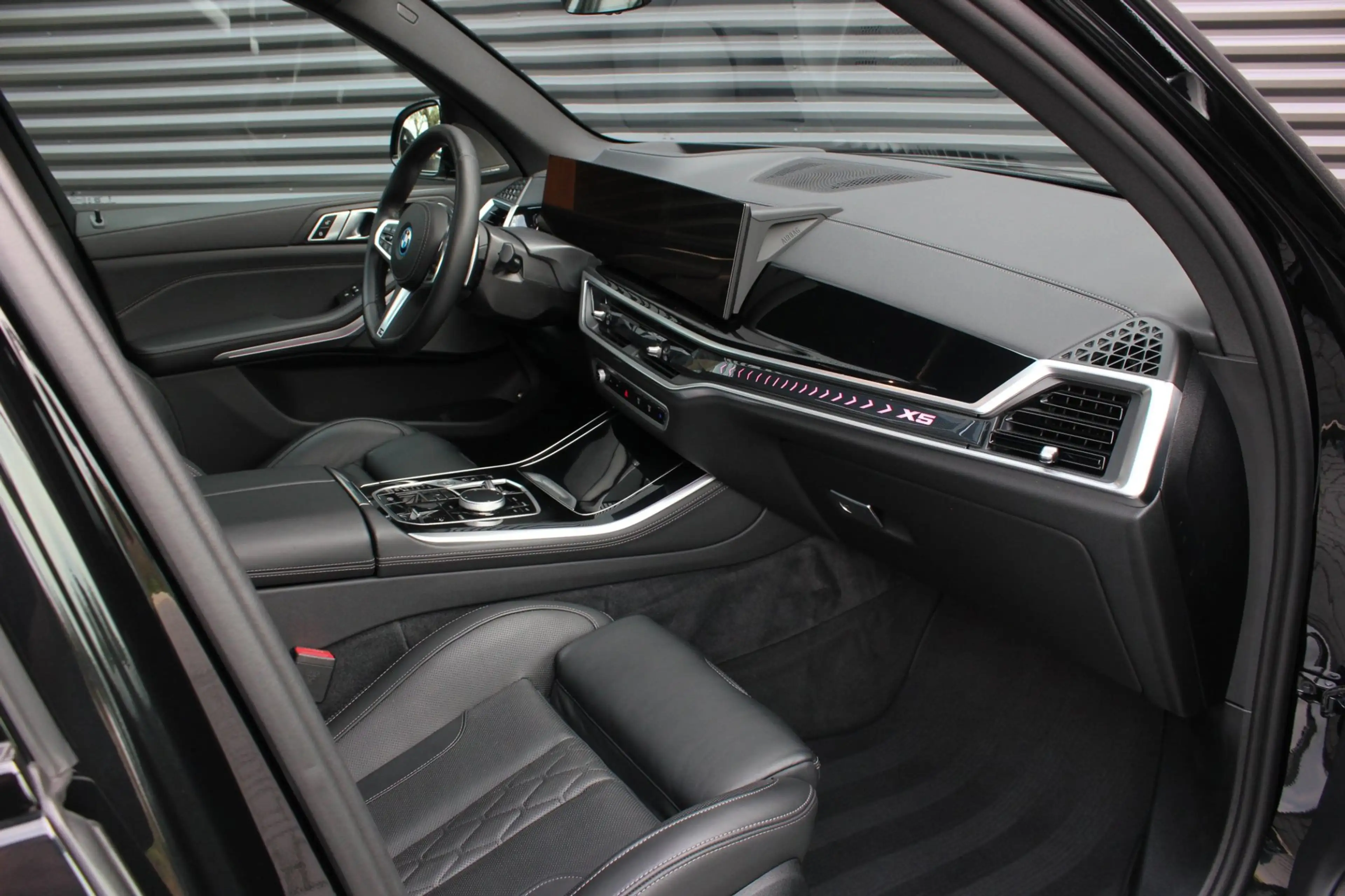 BMW X5 XDrive50e High Executive M-SPORT PRO / M-SEATS / S — photo 44