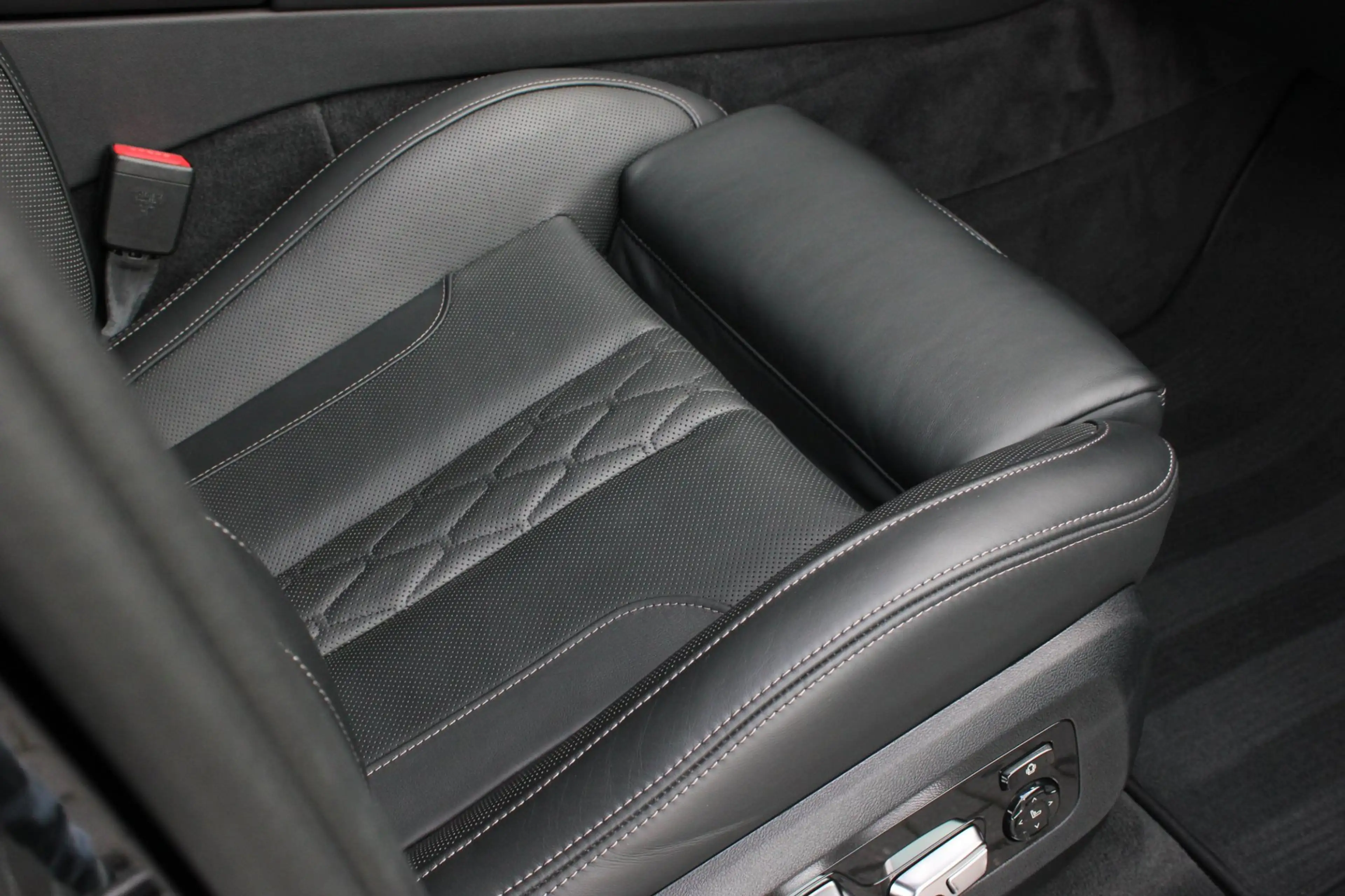 BMW X5 XDrive50e High Executive M-SPORT PRO / M-SEATS / S — photo 43