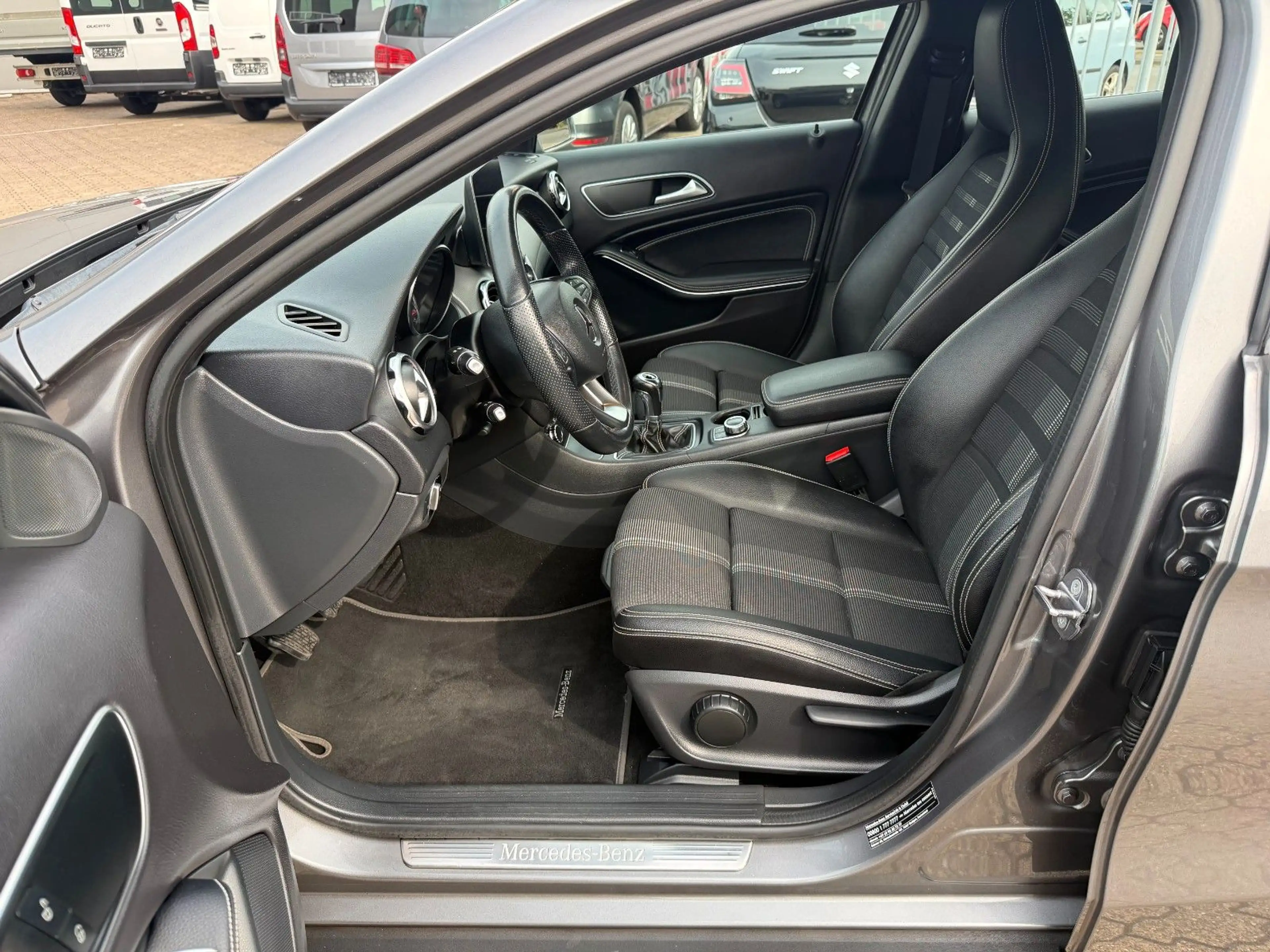 Mercedes-Benz GLA 180 URBAN, LICHT & SICHTPAKET, SPORTSITZE — photo 10