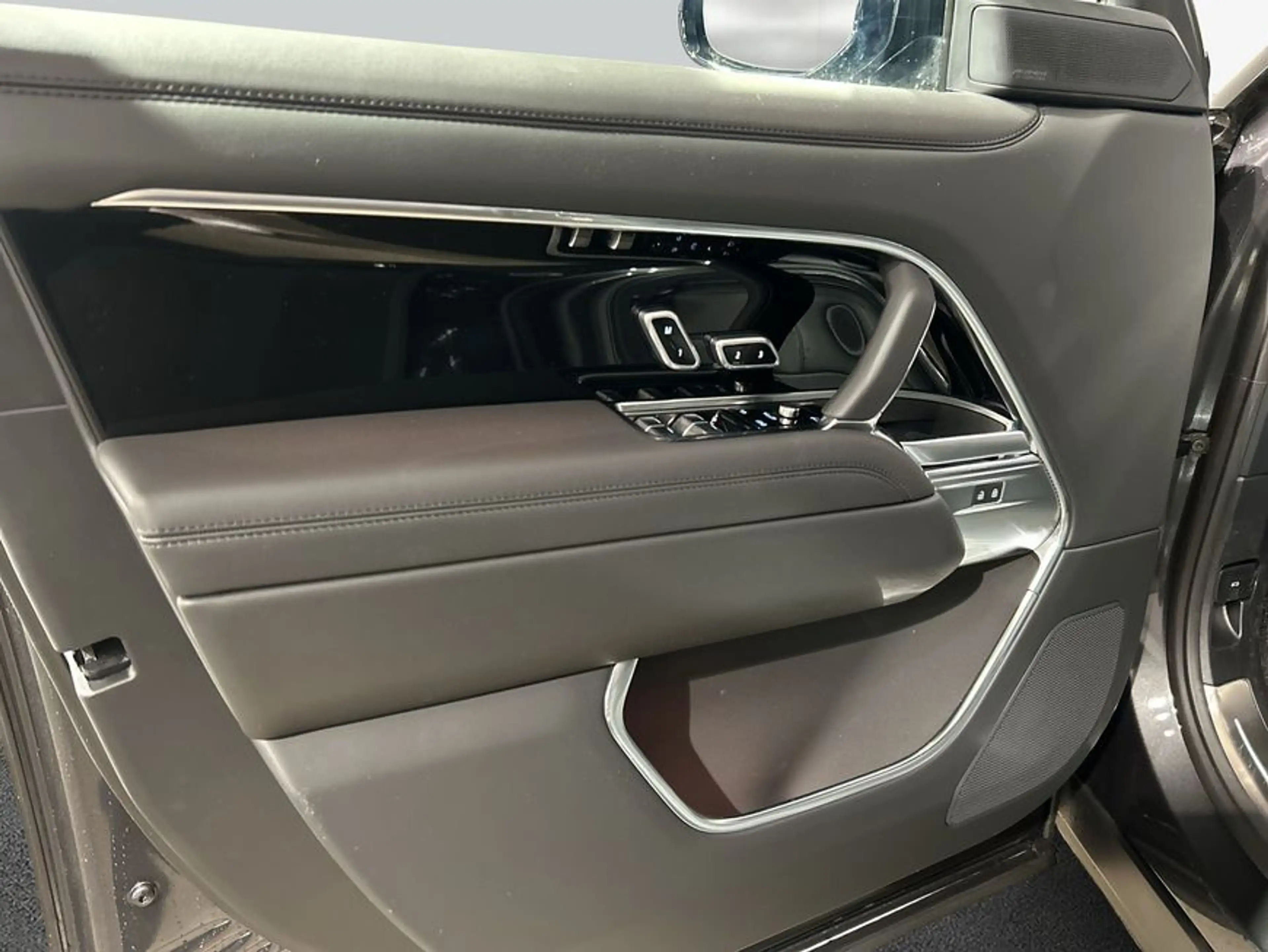 Land Rover Range Rover D350 HSE 258 kW, 5-türig (Diesel) — photo 13