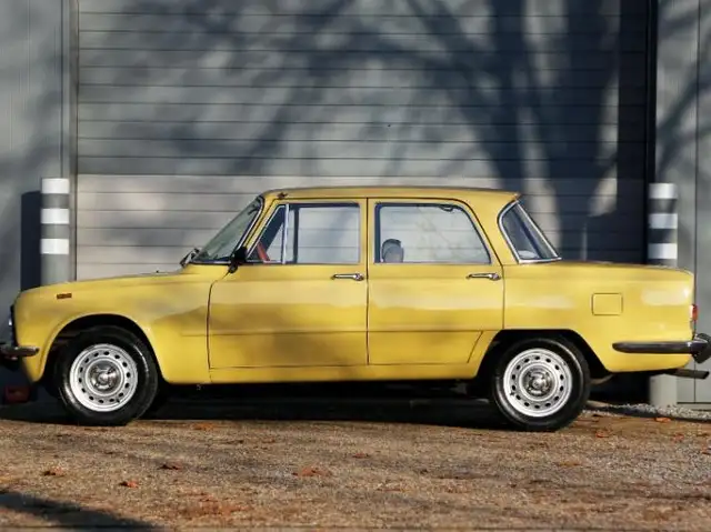 Alfa Romeo Giulia Nuova Super 1300