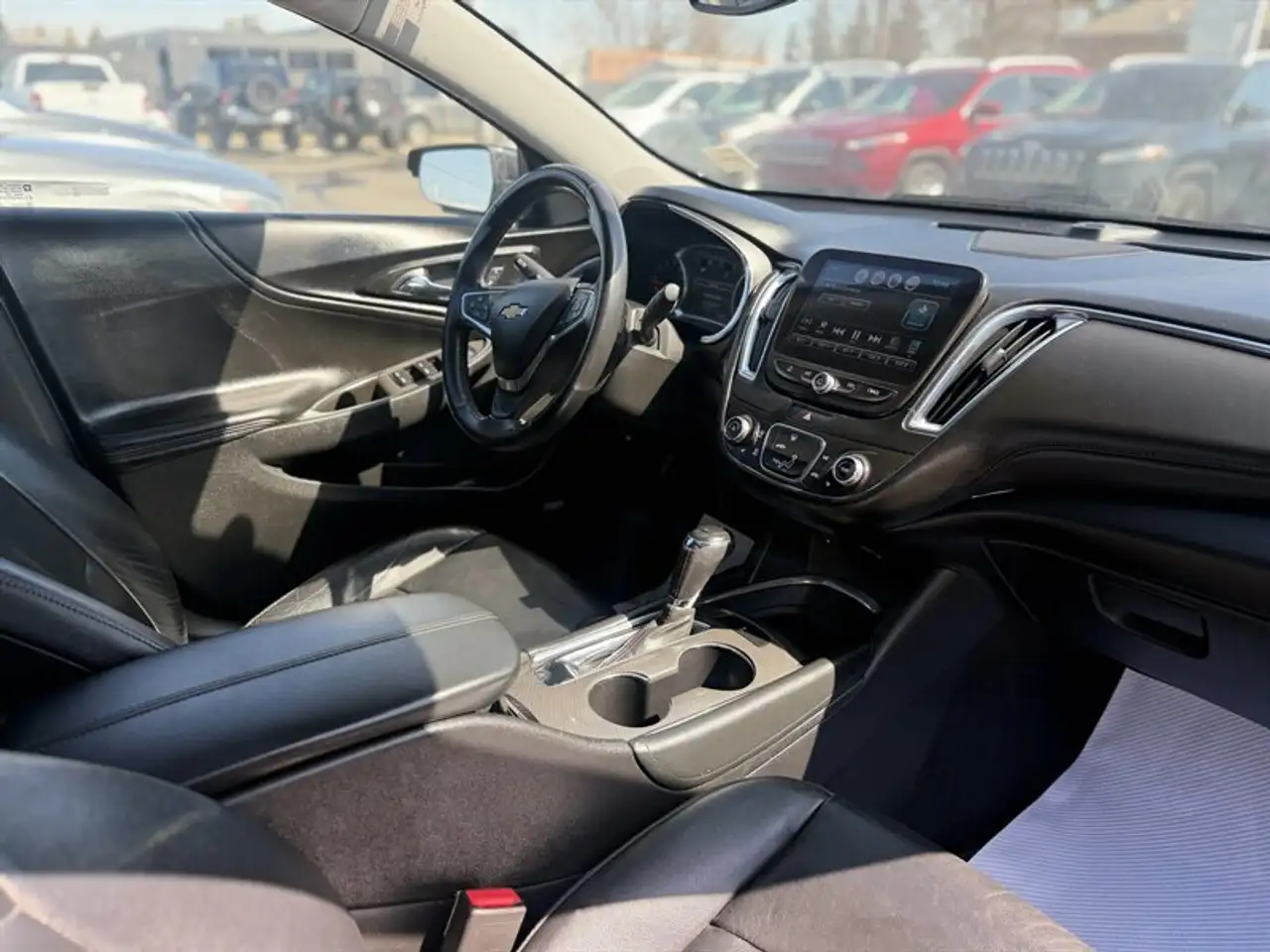 Chevrolet Malibu снимка Chevrolet Malibu