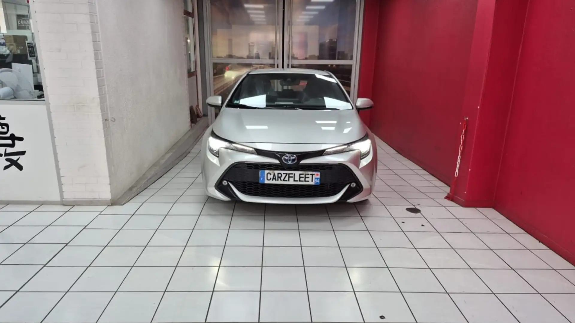 Toyota Corolla BERLINE 122cv DYNAMIC BUSINESS/1 ERE MAIN/TVA RECUP Grijs - 2