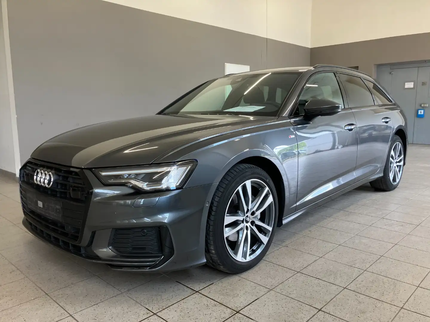 Audi A6 Avant 40 TDI Sport quattro S tronic S-Line*Matrix* Grijs - 2