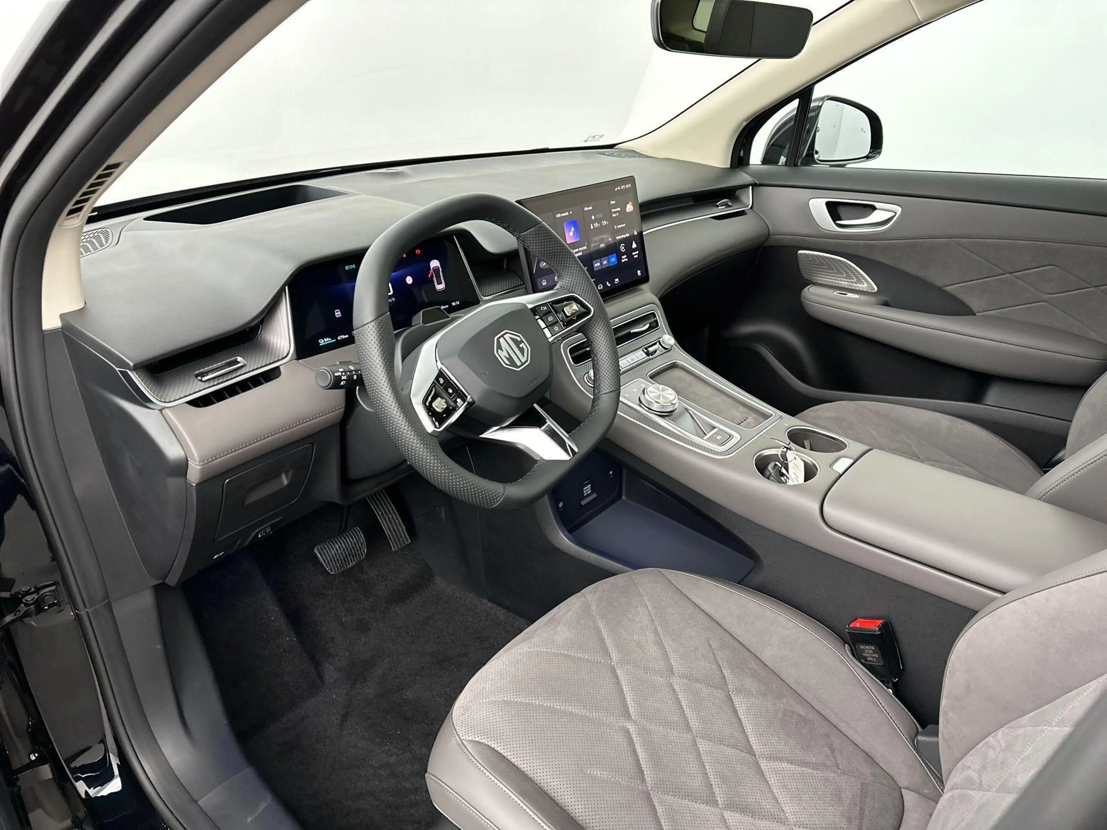 MG MGS6 EV Luxury 2WD 77 kWh | 1e EIG. | WLTP 530 KM | Panora — photo 14