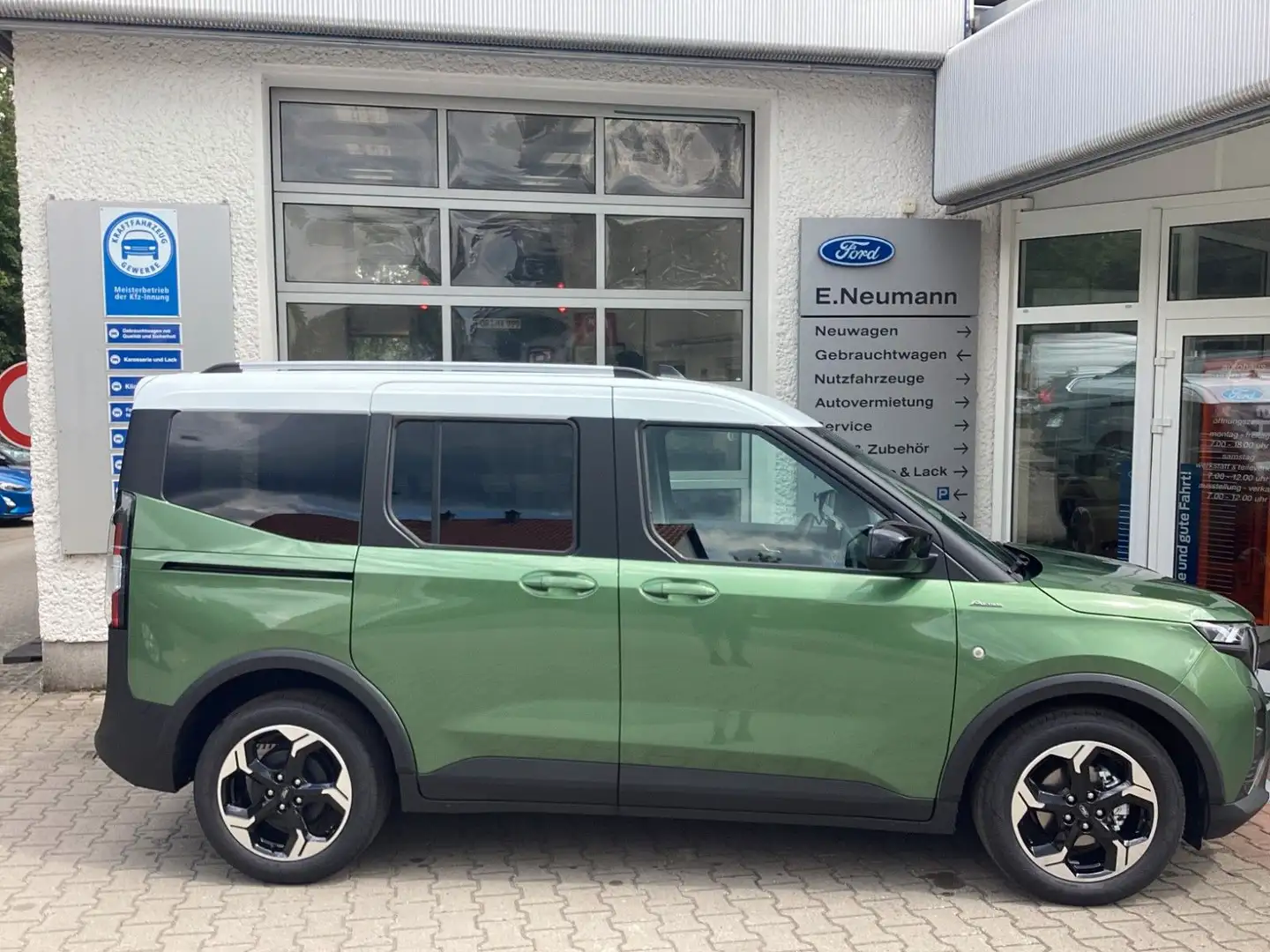Ford Tourneo Courier Active*Kamera*NAVI* Zöld - 1