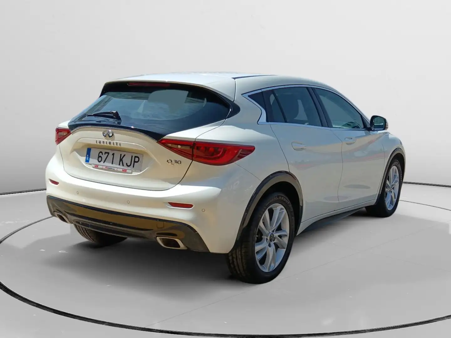 Infiniti Q30 1.5d Premium Bianco - 2
