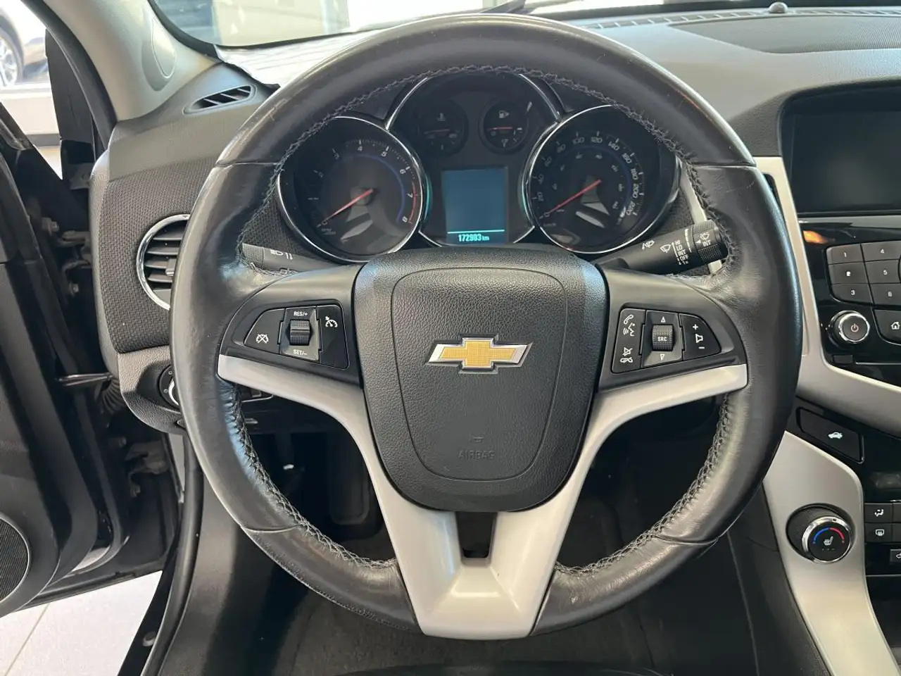 Chevrolet Cruze снимка Chevrolet Cruze