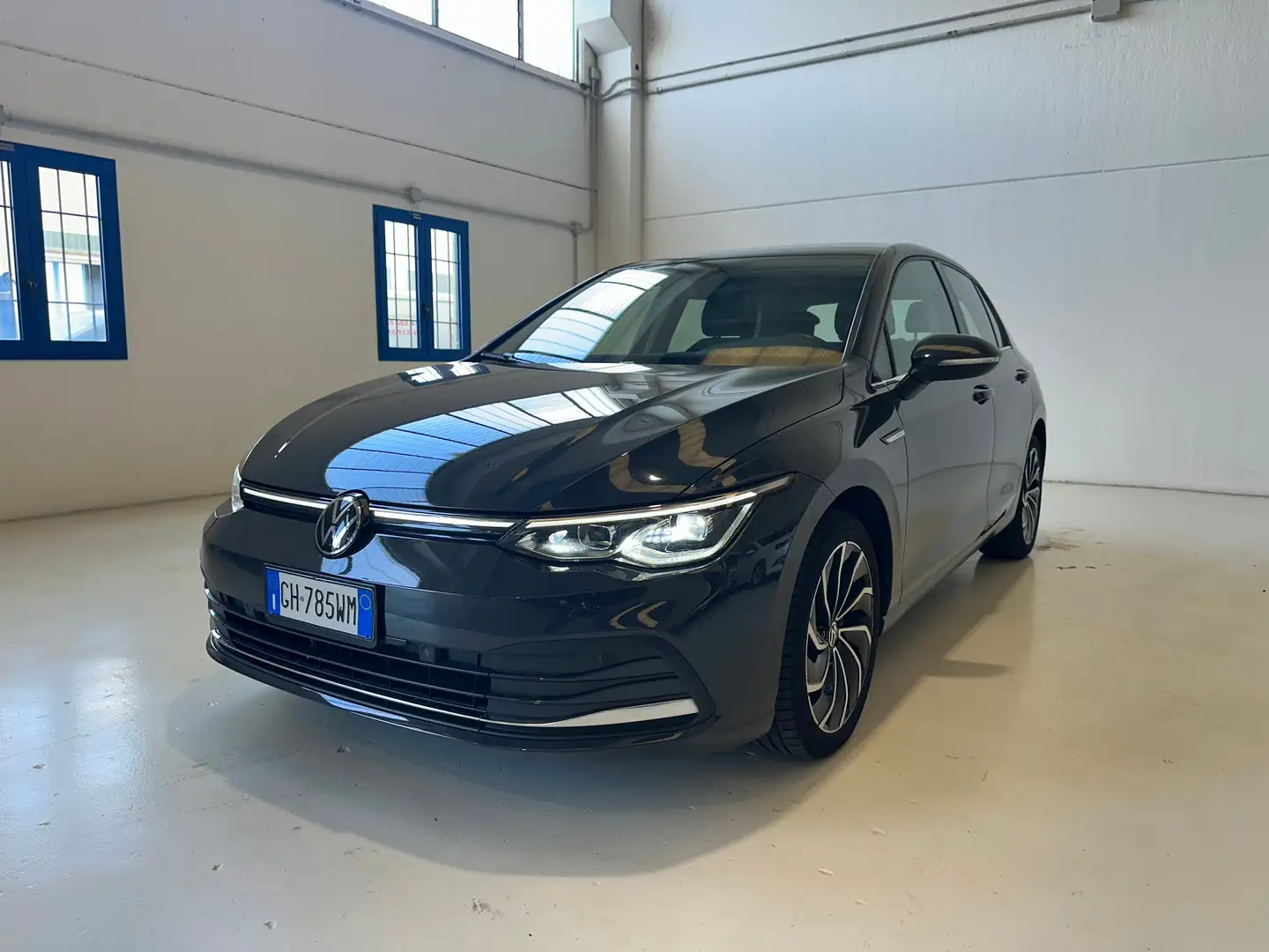 Volkswagen Golf Golf VIII 2020 2.0 tdi Style 115cv BOOK SERVICE Gris - 1