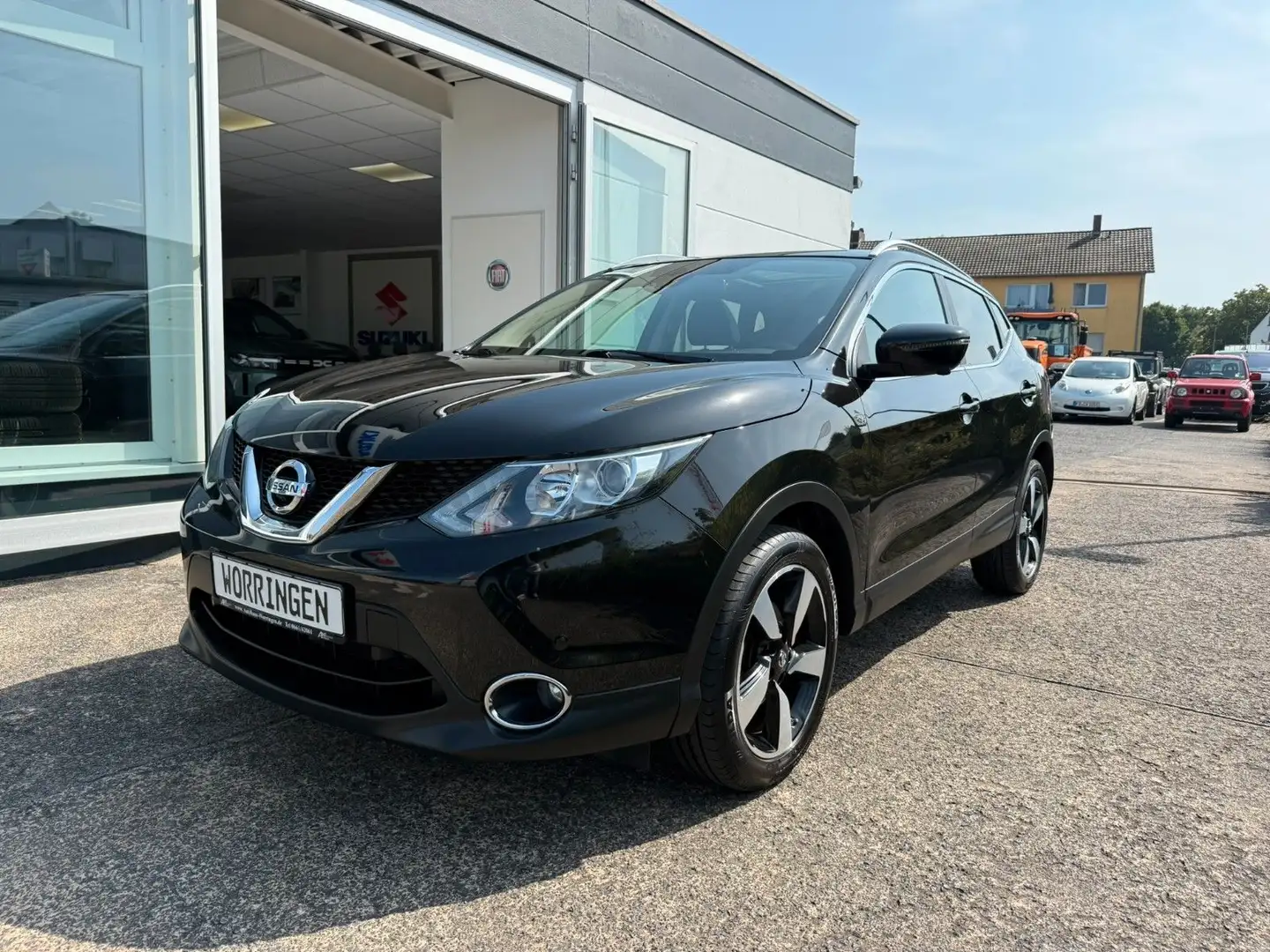 Nissan Qashqai QASHQAI DIG-T Mild-Hybrid 4x2 *360°Kamera* Schwarz - 1