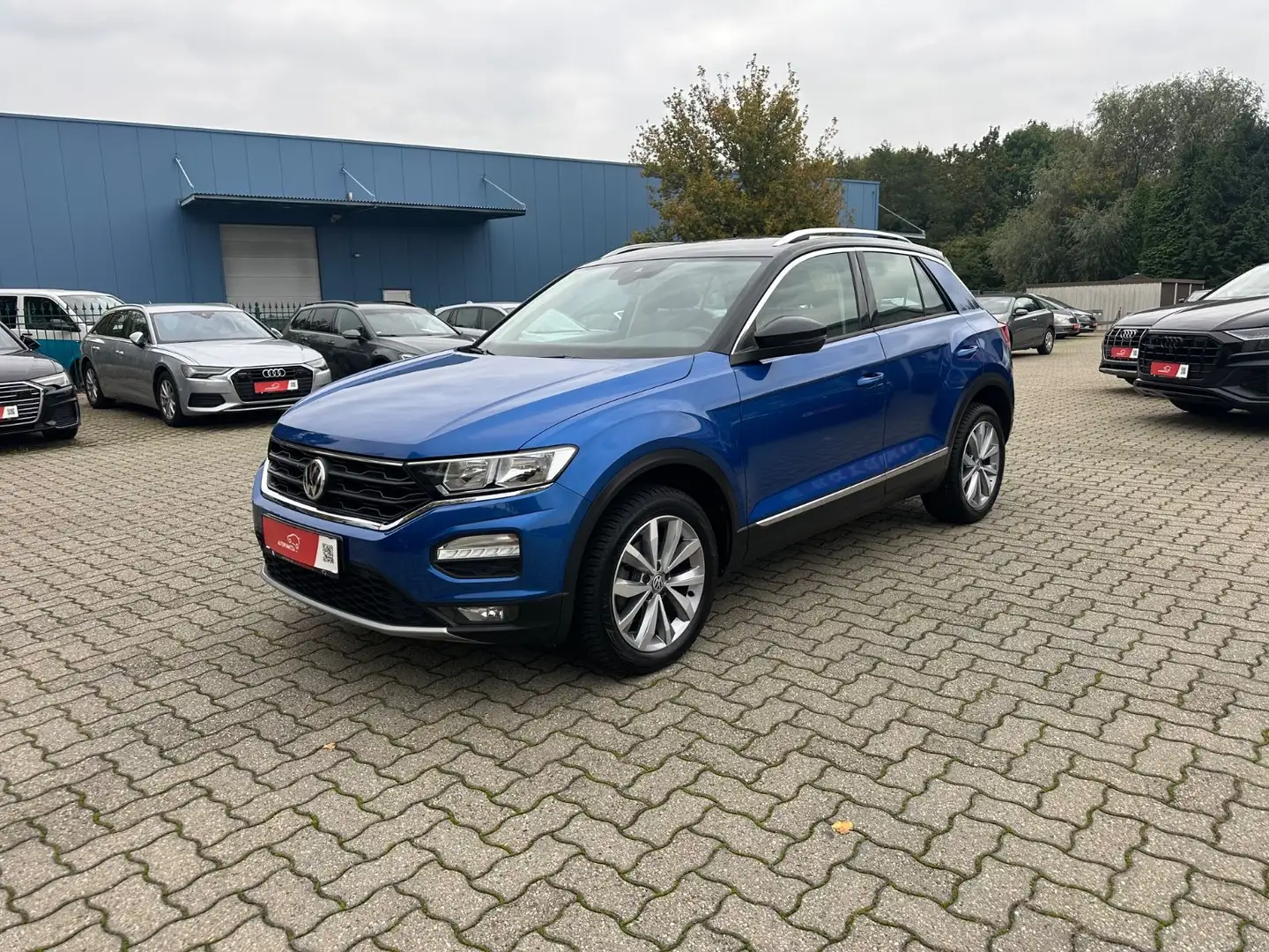 Volkswagen T-Roc 1.5 TSI DSG Style 1.Hd Virt ACC Navi 110kW Blau - 1