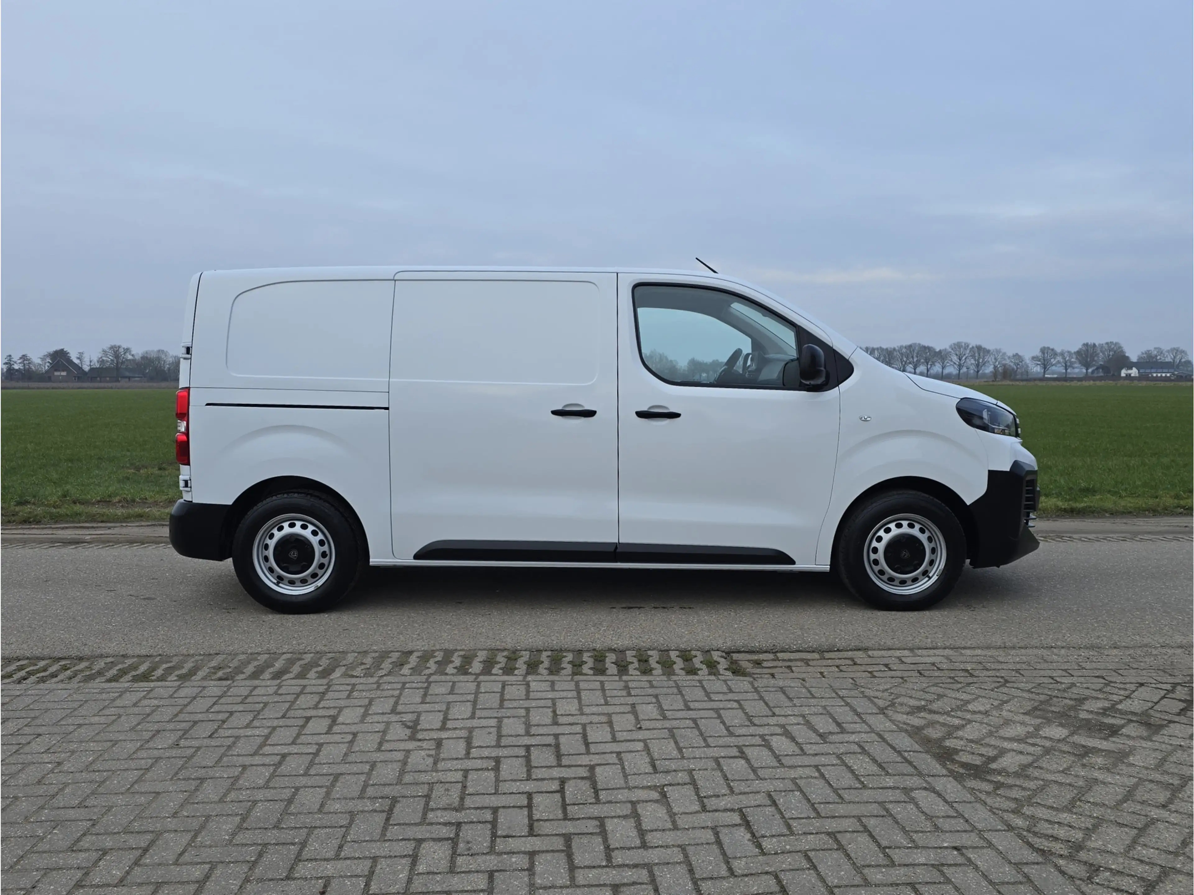 Peugeot Expert 1.5 BlueHDi S&S L2 - 120 Pk - Euro 6 - Airco - Cru — photo 8