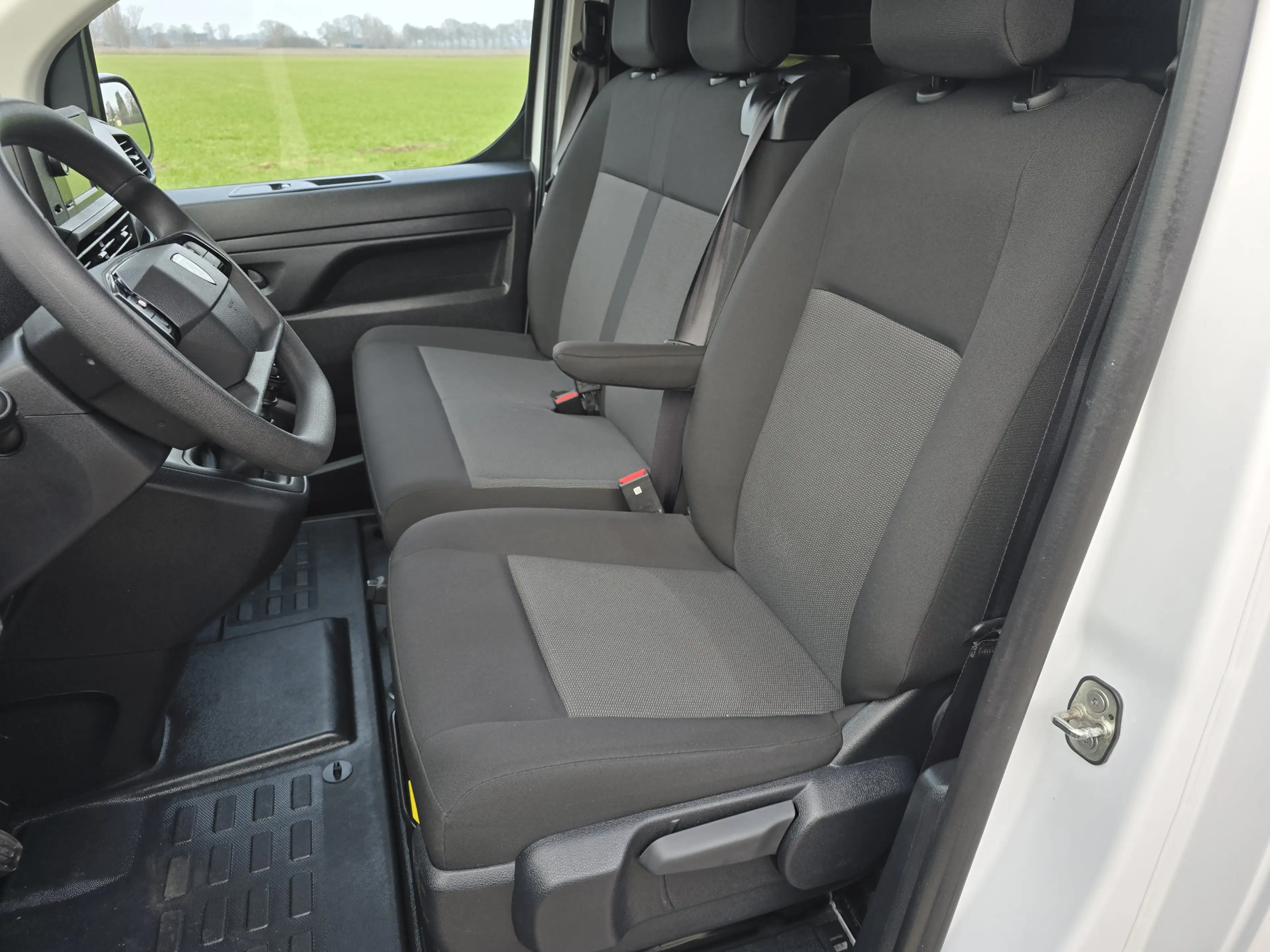 Peugeot Expert 1.5 BlueHDi S&S L2 - 120 Pk - Euro 6 - Airco - Cru — photo 19
