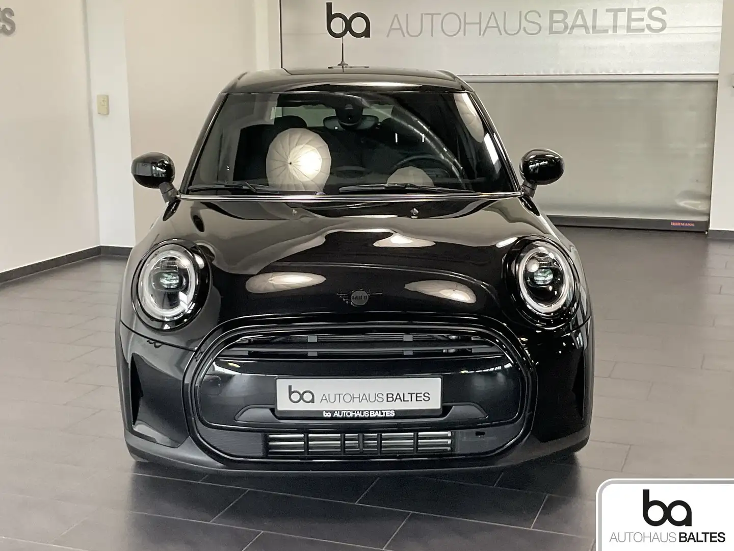 MINI Cooper Cooper Classic 5trg LED/Navi/Multi/Driv/KAM/SH Schwarz - 2