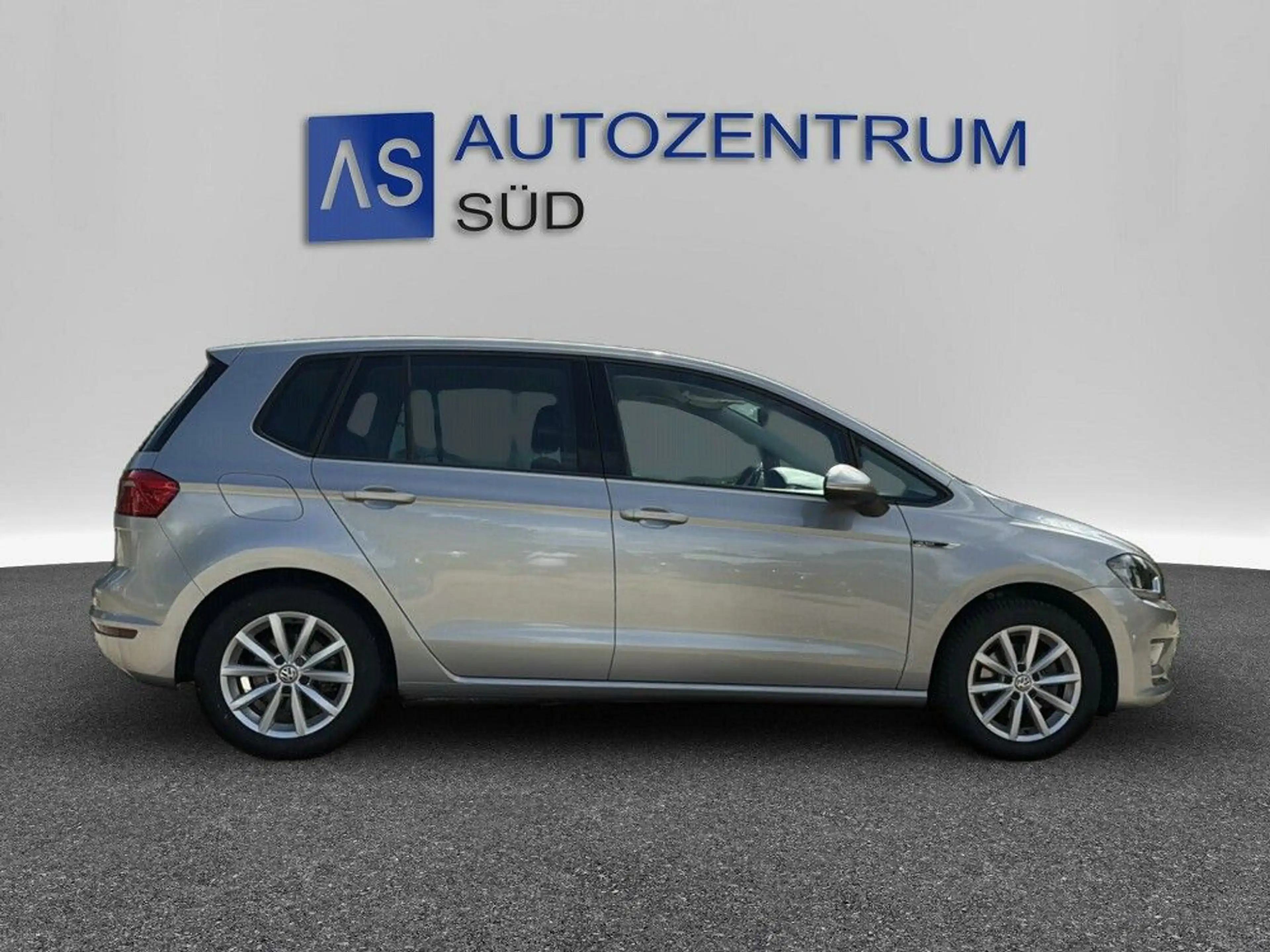 Volkswagen Golf Sportsvan Klimaautomatic PTS SHZ — photo 9