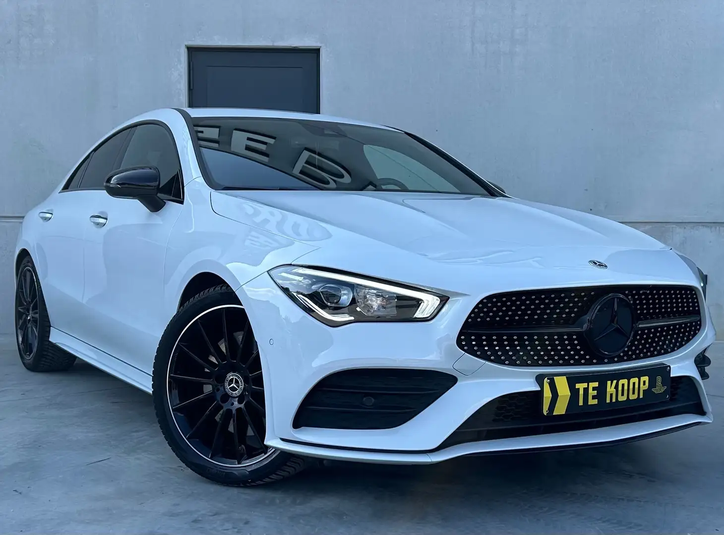 Mercedes-Benz CLA 250 *AMG Line*Keyless*Carplay*Night pack*Camera*Led Alb - 1