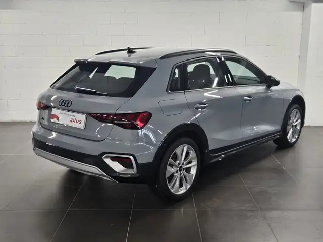 Audi A3 view 4