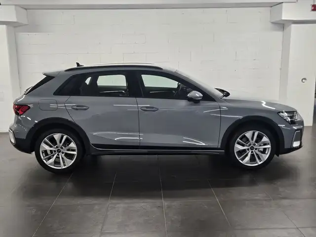 Audi A3 view 3