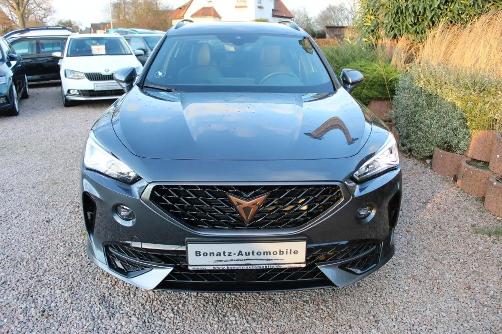 CUPRA Formentor 1.5 TSI DSG *Klimatr,Sitzhzg,APP,Beats,Alu 19* Grijs - 2