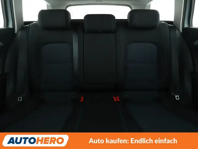 Volkswagen Passat view 15