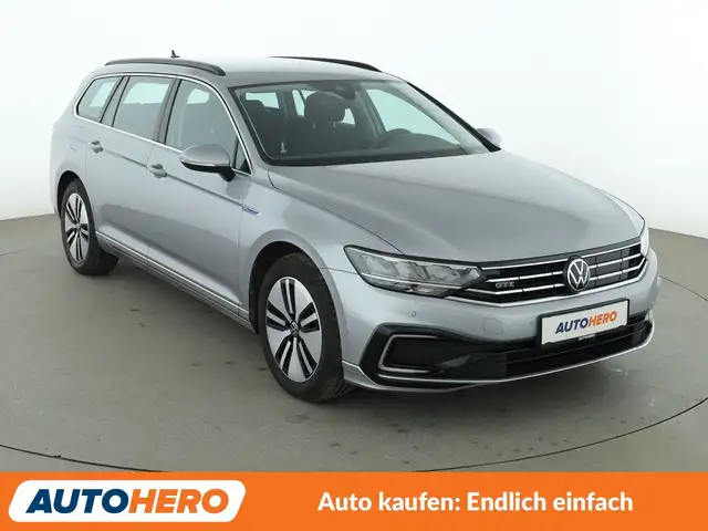Volkswagen Passat view 8