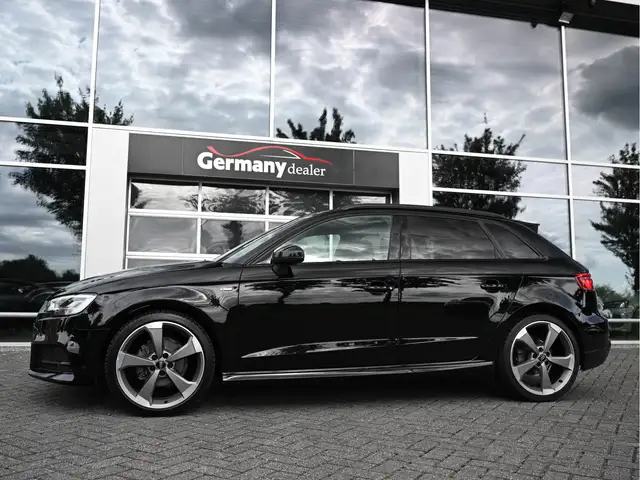 Audi A3 view 9