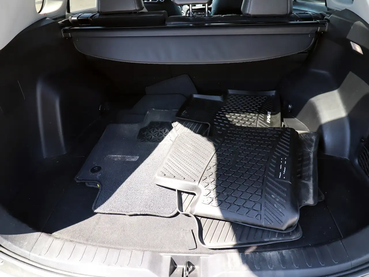 Toyota RAV 4 photo Toyota RAV 4