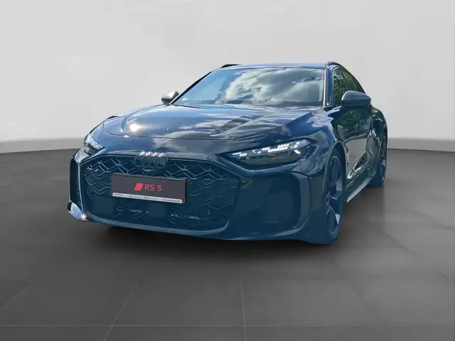 Audi RS5 view 2