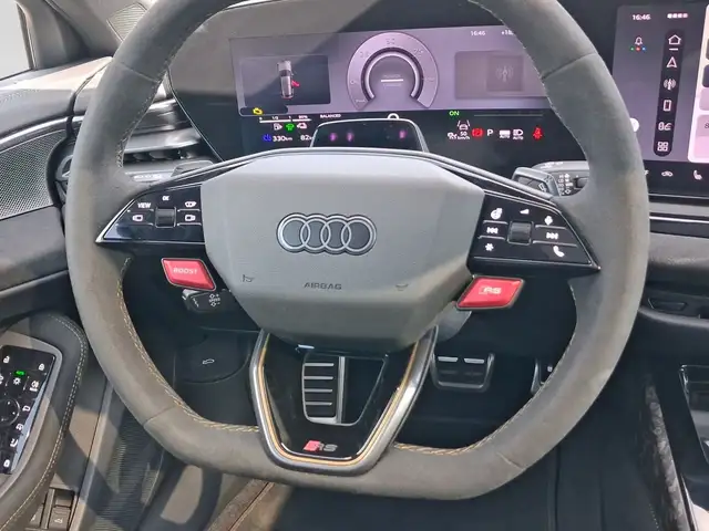 Audi RS5 view 8